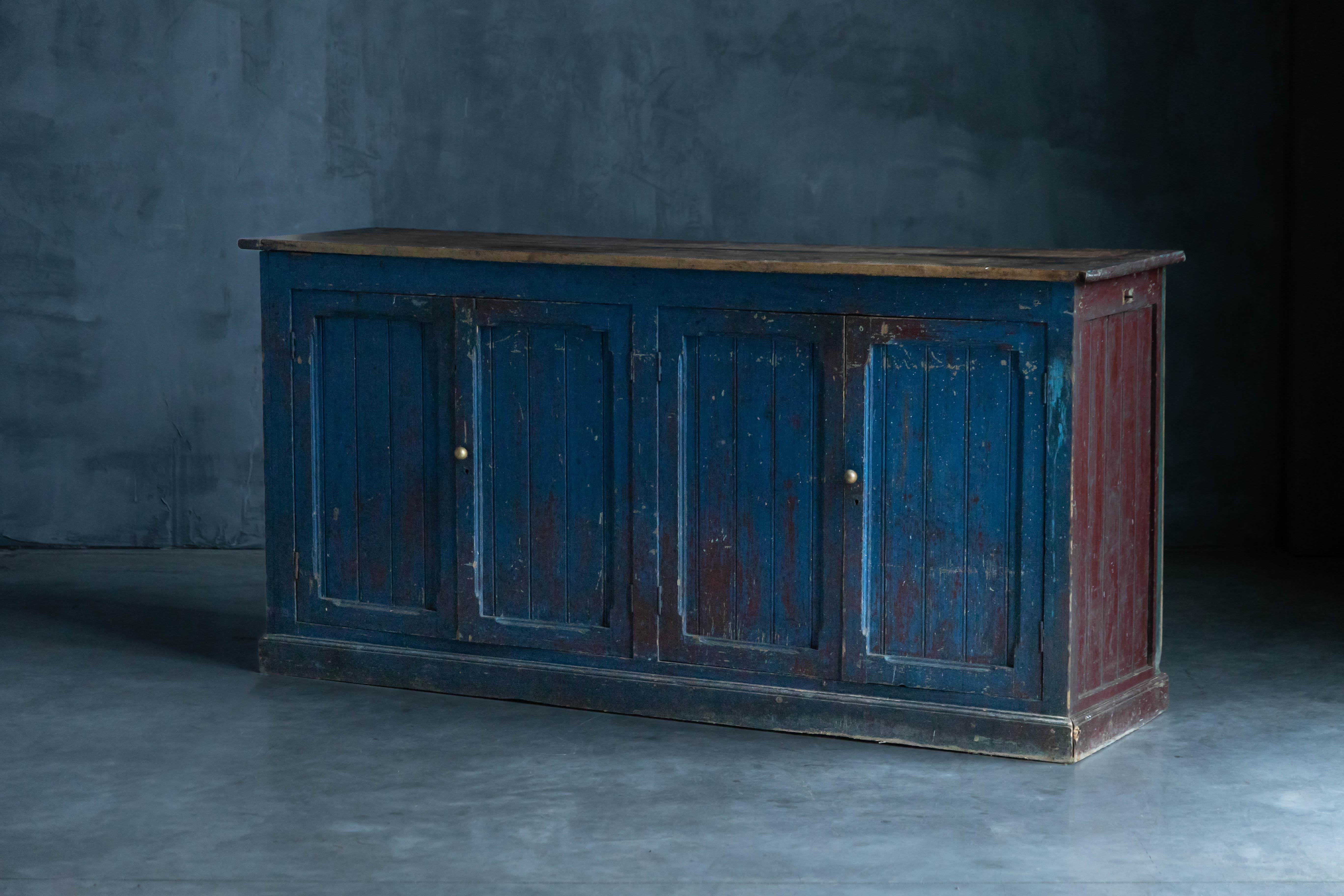 Dressoir d'art populaire primitif bleu, France, 19ème siècle en vente 6