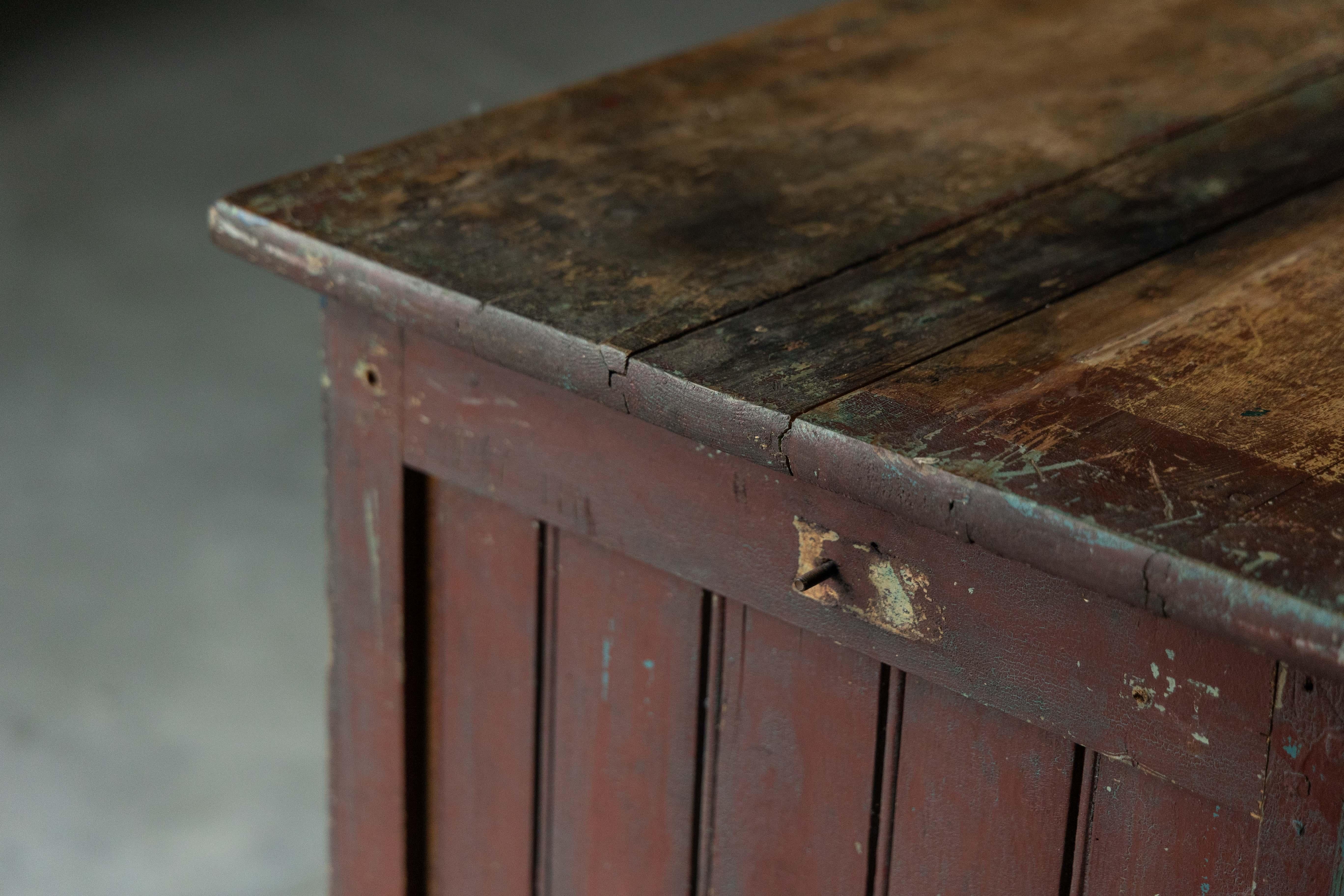 Dressoir d'art populaire primitif bleu, France, 19ème siècle Bon état - En vente à Antwerp, BE