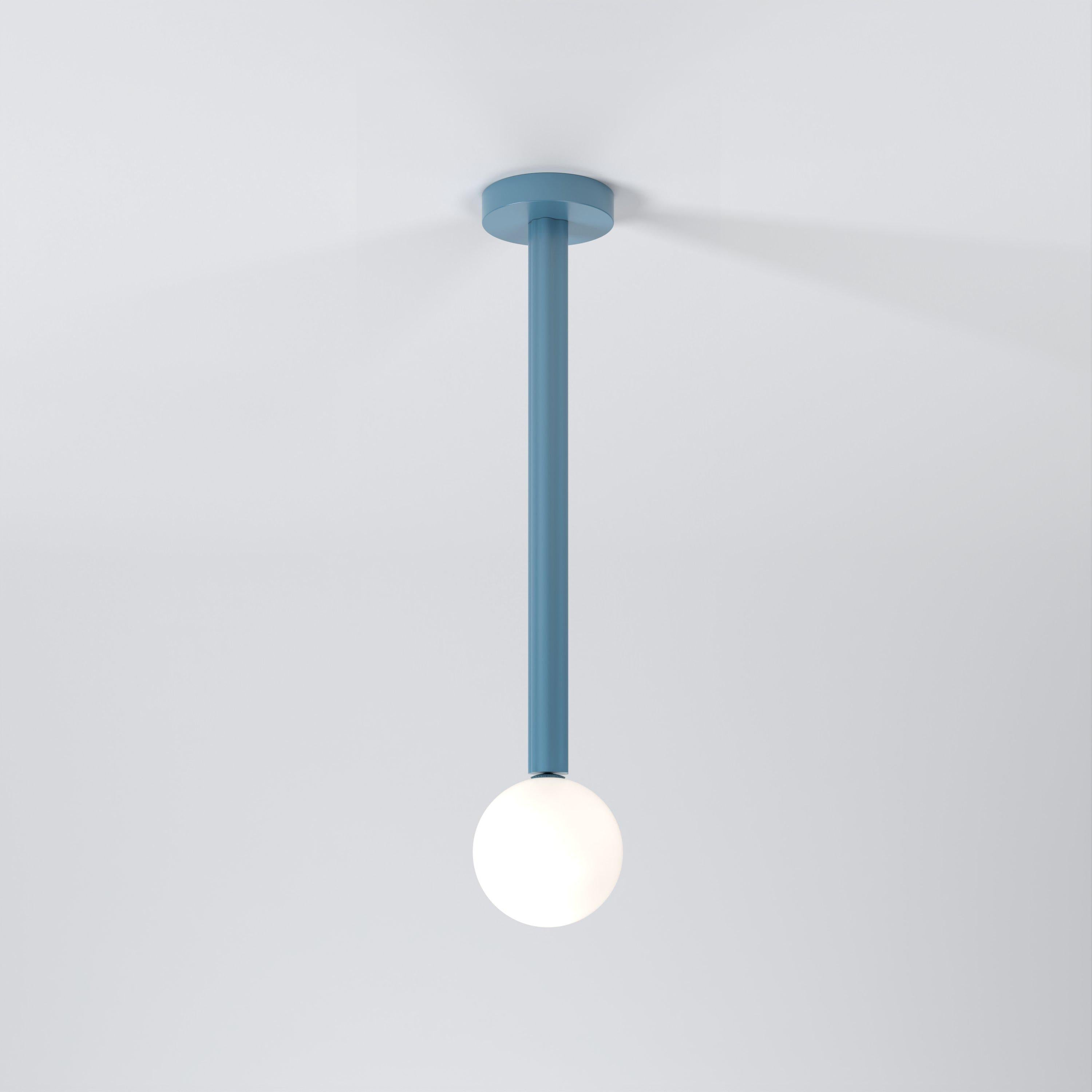 Lampada a sospensione Blue Profiles di Atelier A.Profiles
Dimensioni: D 13,5 x H 67,5 cm.
Materiali: Metallo verniciato a polvere, vetro bianco.

Disponibile in altri colori. Contattateci.

Tutte le nostre lampade possono essere cablate a seconda