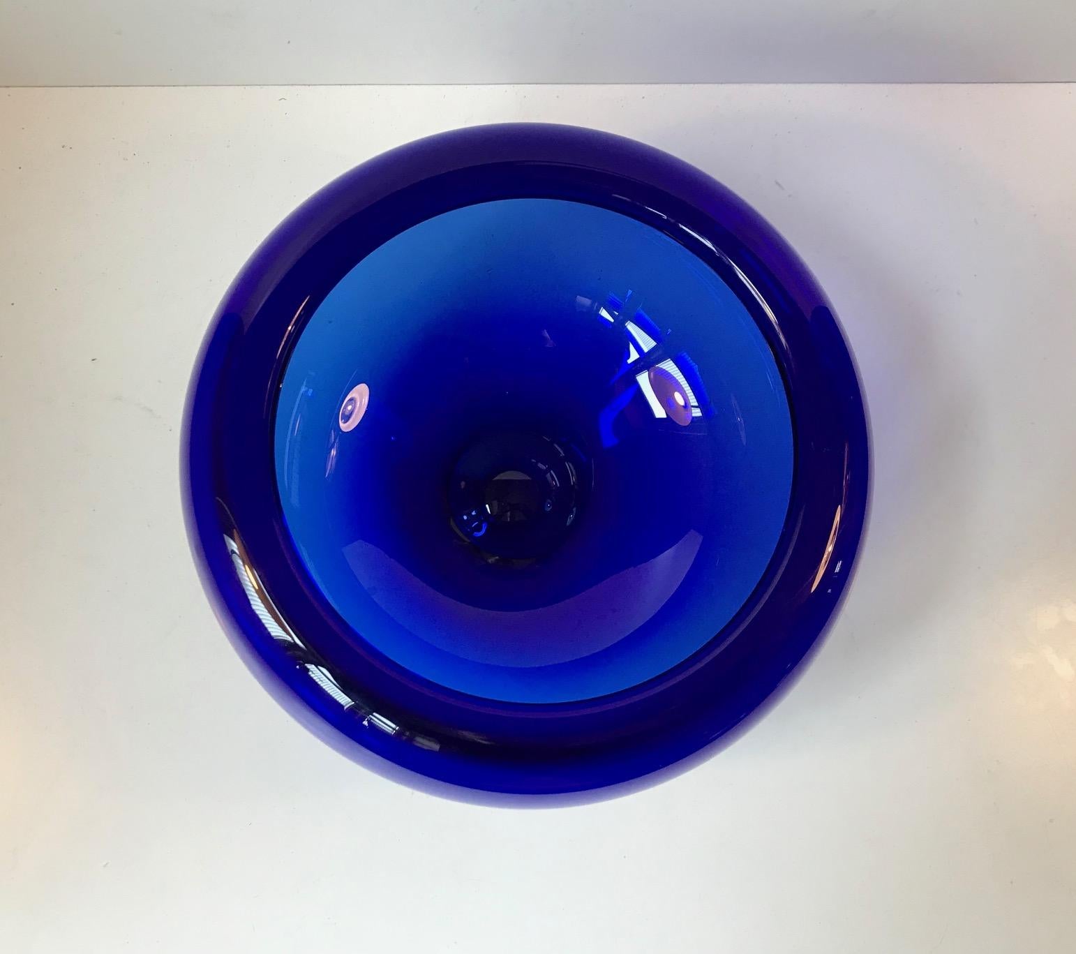 Blue Provence Centerpiece Bowl by Per Lütken for Holmegaard, 1955 In Good Condition In Esbjerg, DK