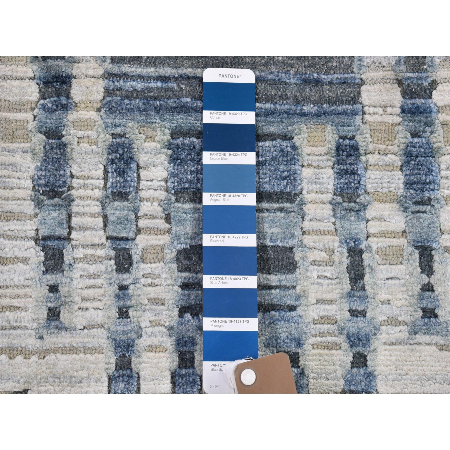 Soie Tapis carré bleu en pure soie et laine texturée zigzag avec motif de graphisme 10' x 10' en vente