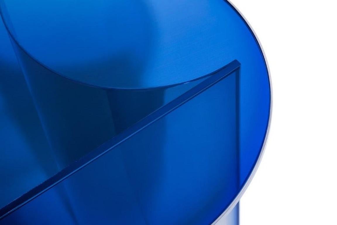 Table d'appoint ronde en verre bleu, violet et bleu clair transition de couleur Studio Buzao en vente 2