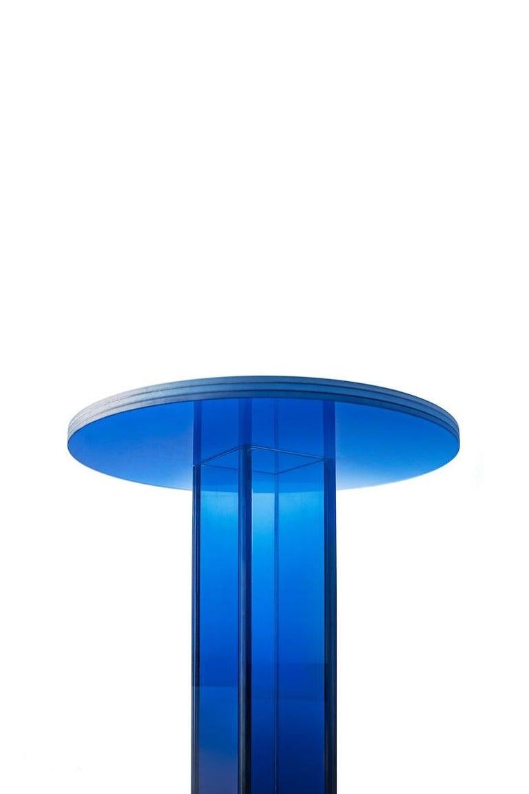 Beistelltisch in Nullblau und Lila aus klarem Glas im Übergangsstil, Studio Buzao (Chinesisch) im Angebot
