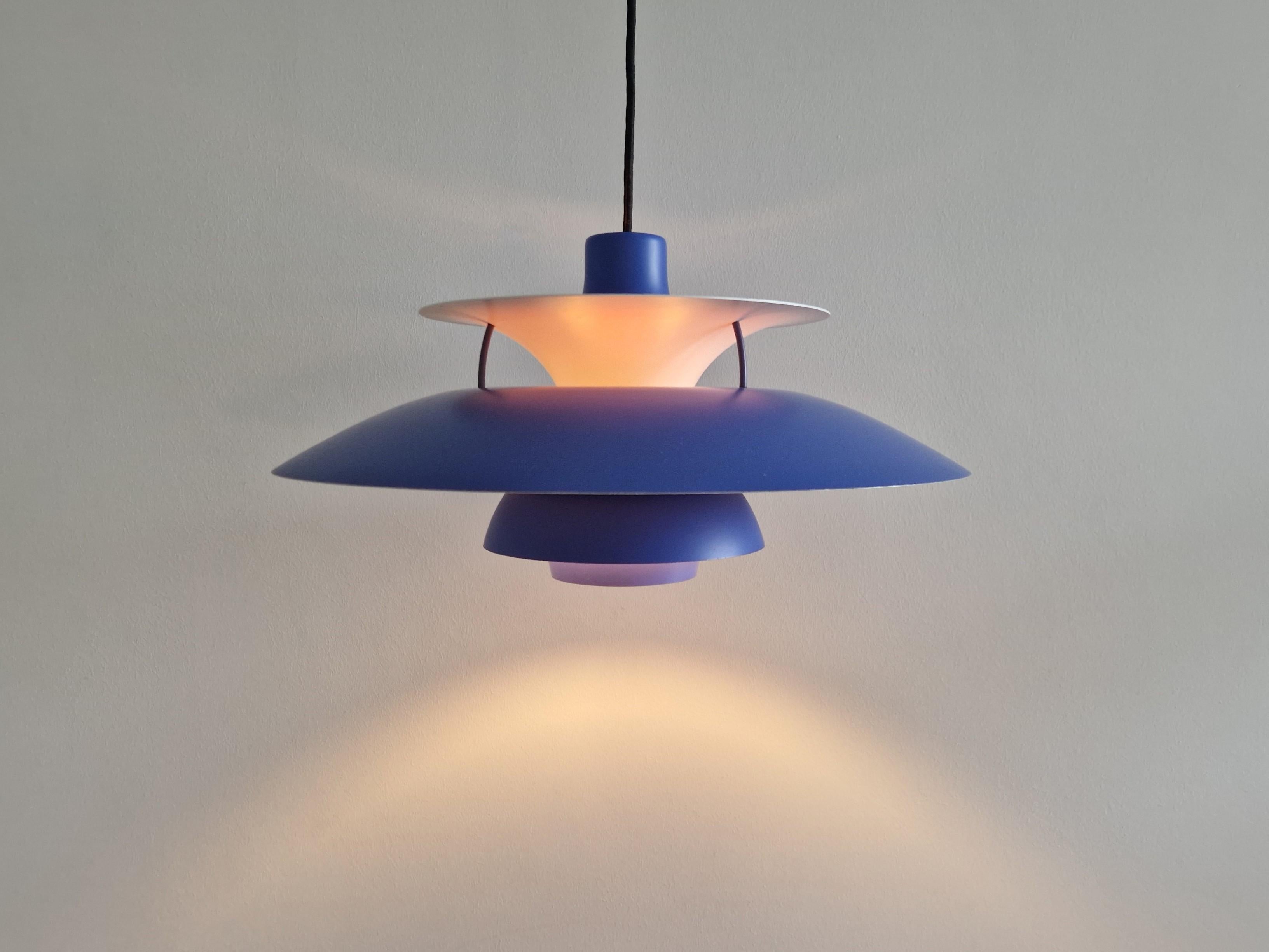 Lampe suspendue PH5 bleu violet de Poul Henningsen pour Louis Poulsen, Danemark en vente 2