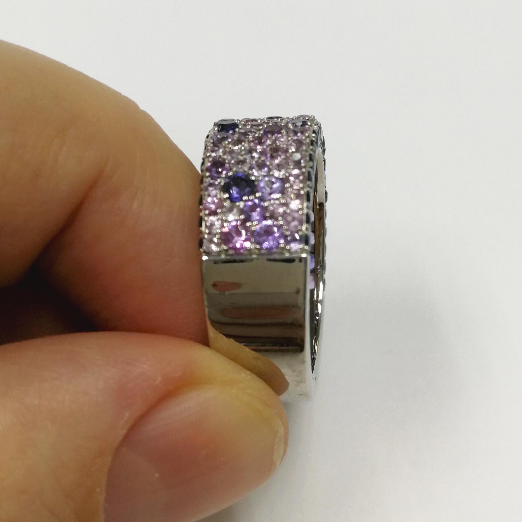 Blue Purple Sapphires 18 Karat White Gold Riviera Ring In New Condition For Sale In Bangkok, TH