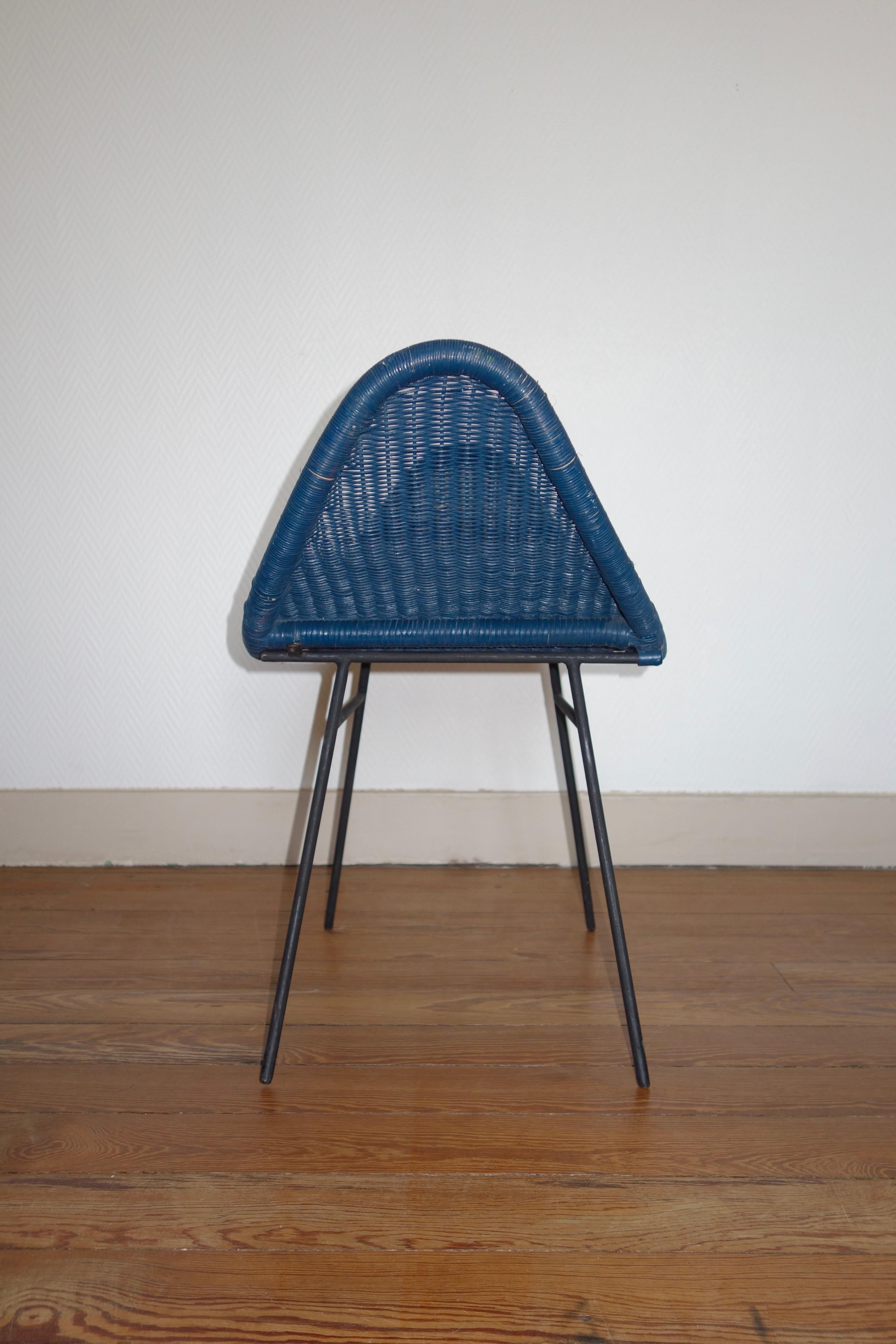 Blue Rattan Pagoda Stool In Good Condition In BEAUNE, FR