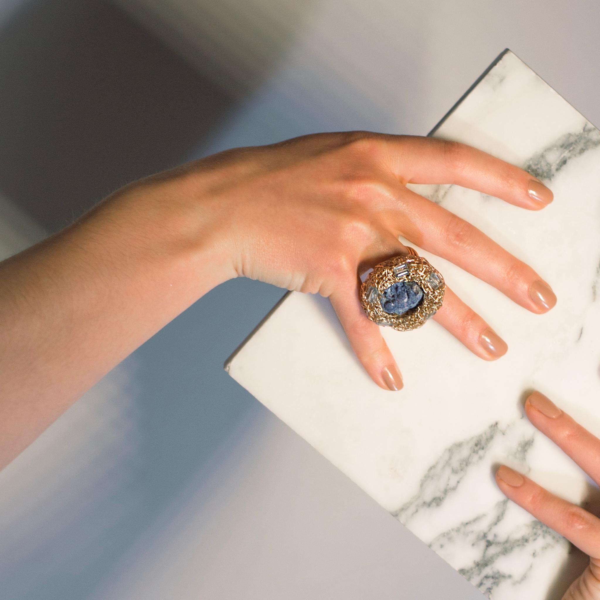 Blue Raw Azurite and Swiss Blue Topaz Artist Statement and Cocktail Ring In New Condition For Sale In Engelberg, CH