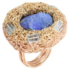 Blauer roher Azurit und Schweizer Blautopas Künstler-Statement- und Cocktail-Ring