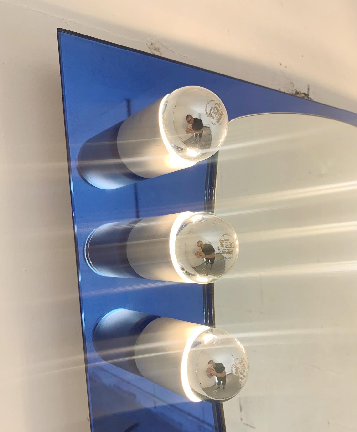 Blue Rectangular Mirror with Lights by Veca In Good Condition In Los Angeles, CA