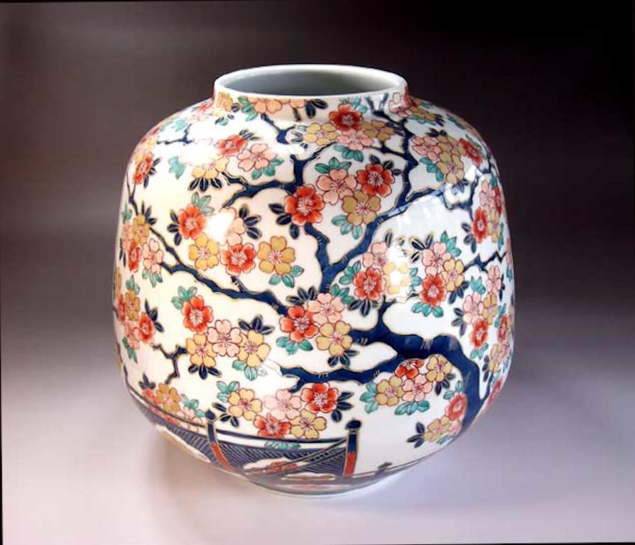 Hand-Painted Japanese Contemporary Red Pink Porcelain Vase by Master Artist For Sale
