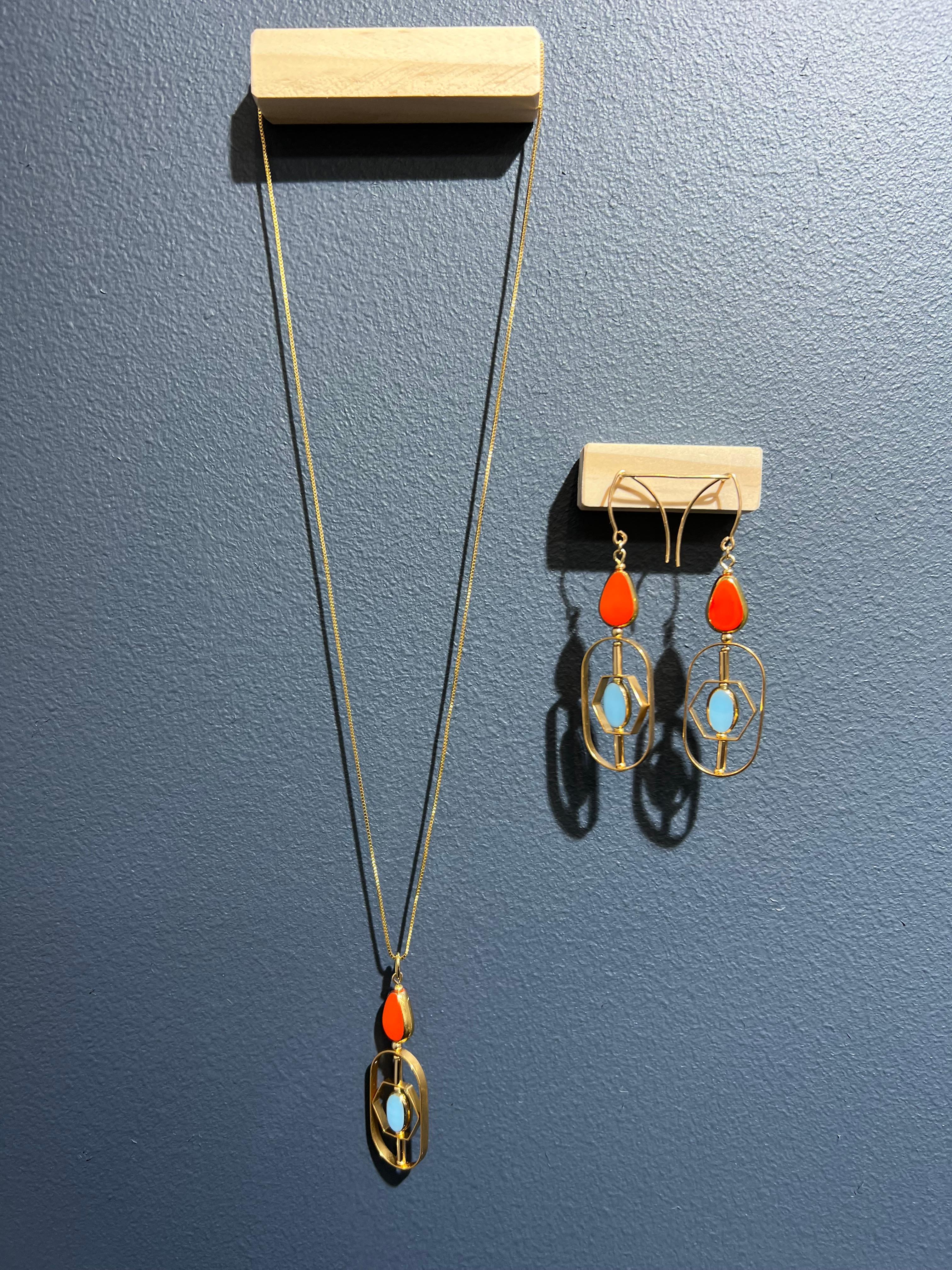Contemporary Blue & Reddish Orange Vintage German Glass Beads Art Deco 2303 Chain Necklace For Sale