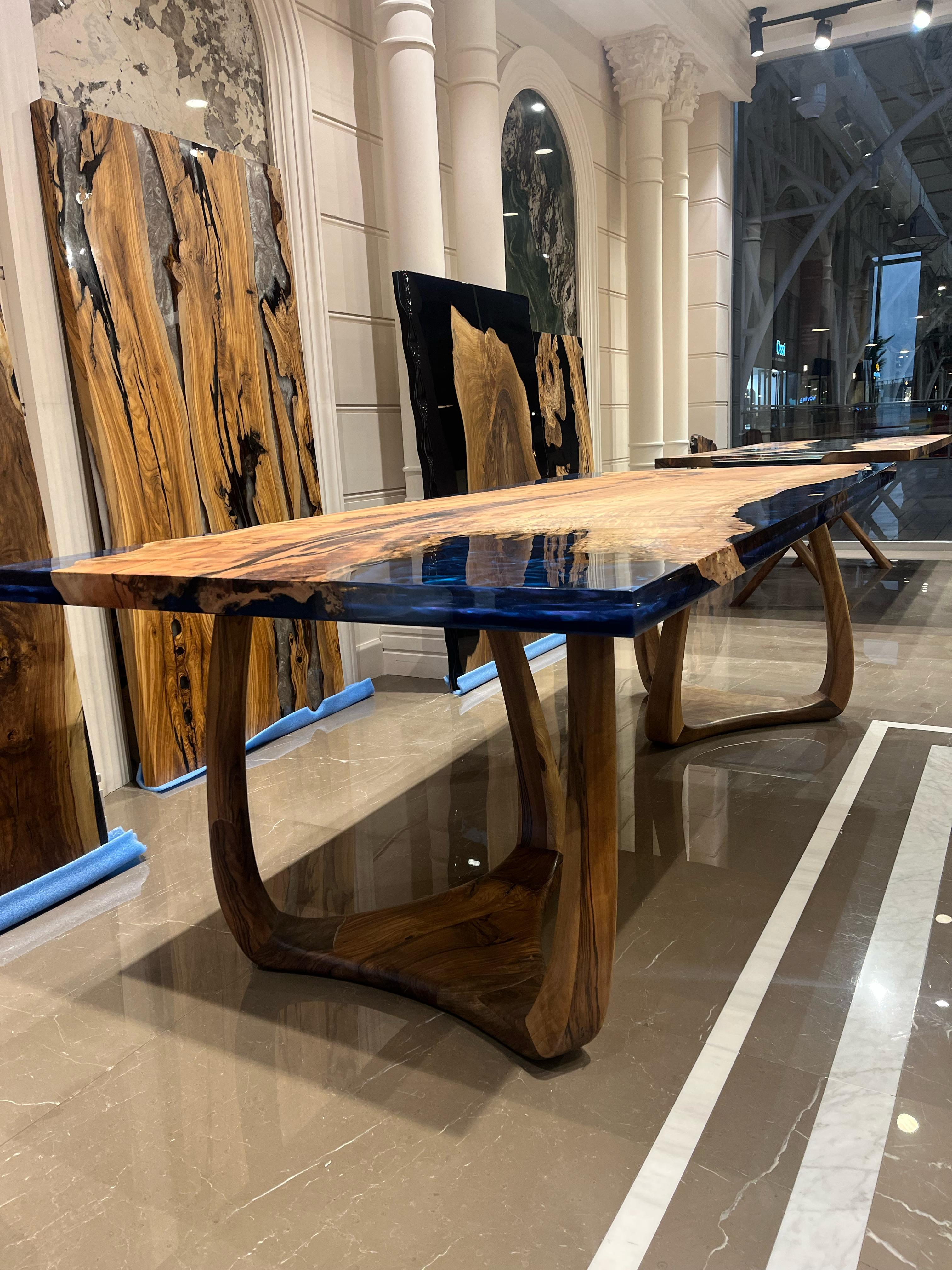 Blue Resin Dining Table - Live Edge Wood Table - River Table In New Condition For Sale In İnegöl, TR