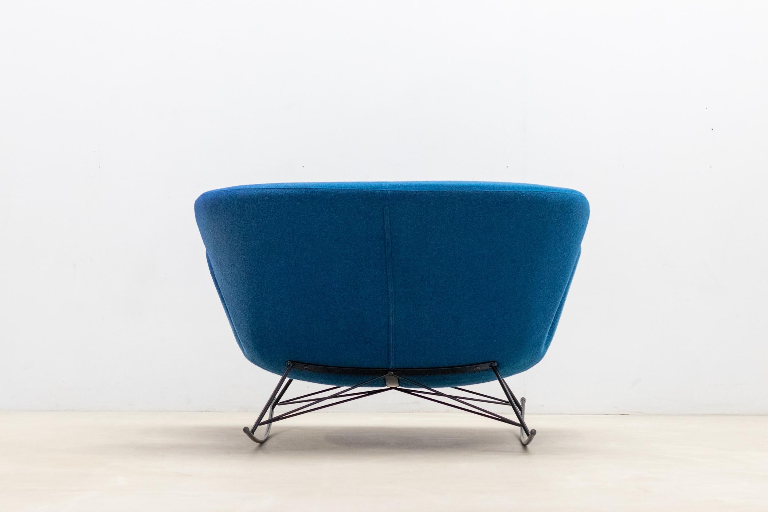 italien Fauteuil à bascule bleu en vente