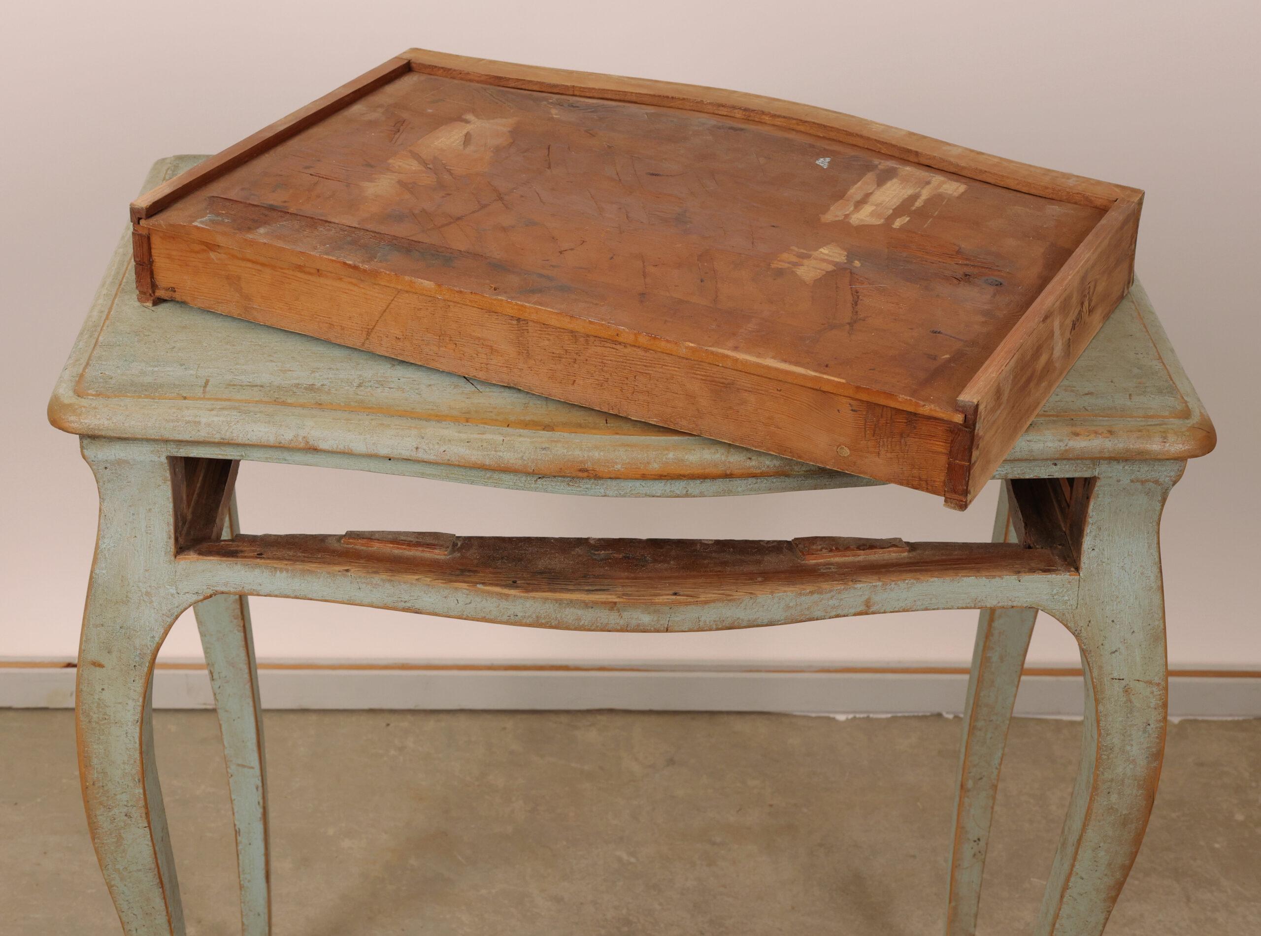 Autre Table rocococo bleu en vente