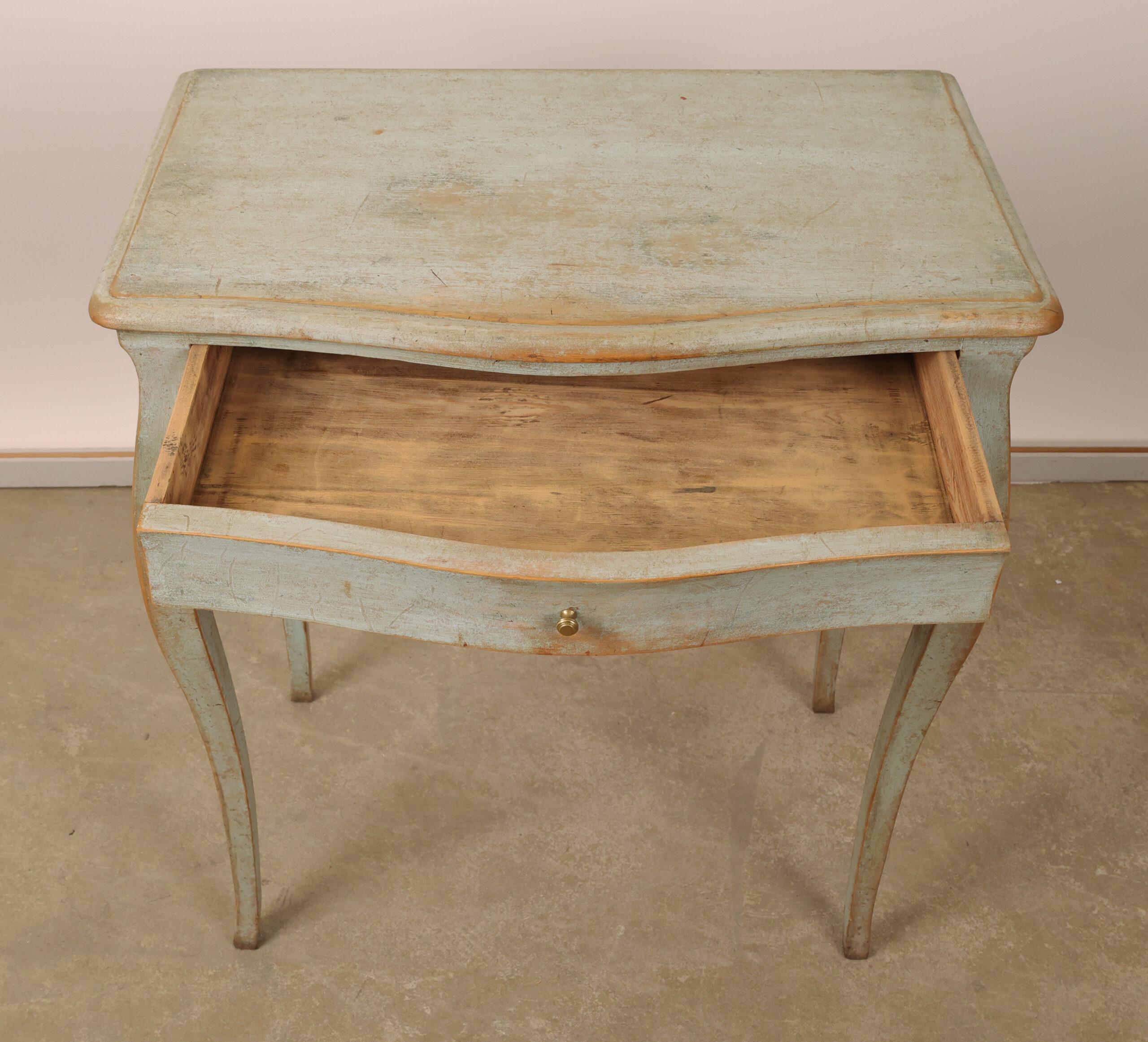 Table rocococo bleu en vente 1