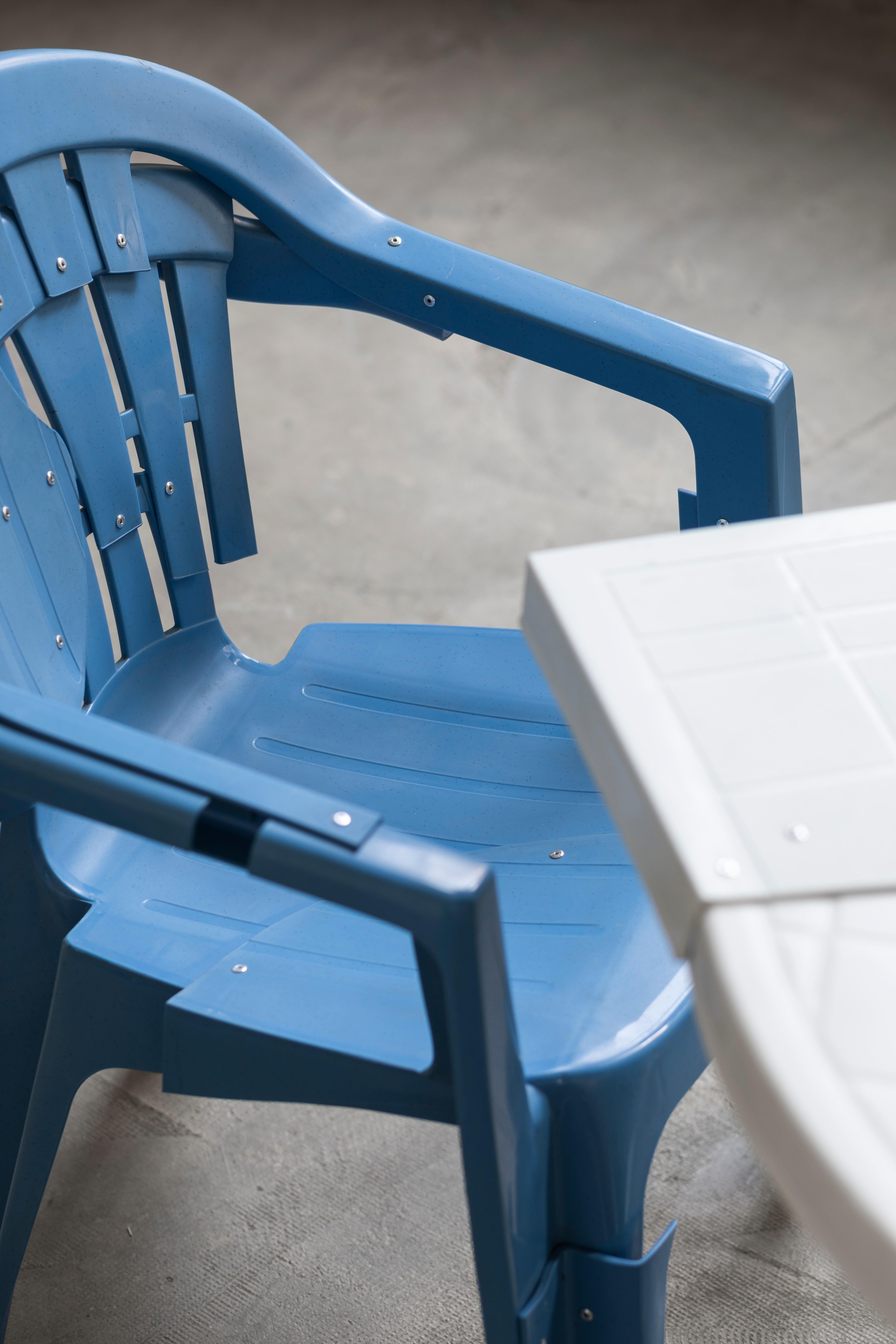 Blue Room Armchair, Pierre Castignola, Plastic Chair 1