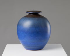 Vaso rotondo blu di Berndt Friberg per Gustavsberg in gres svedese, firmato 1960