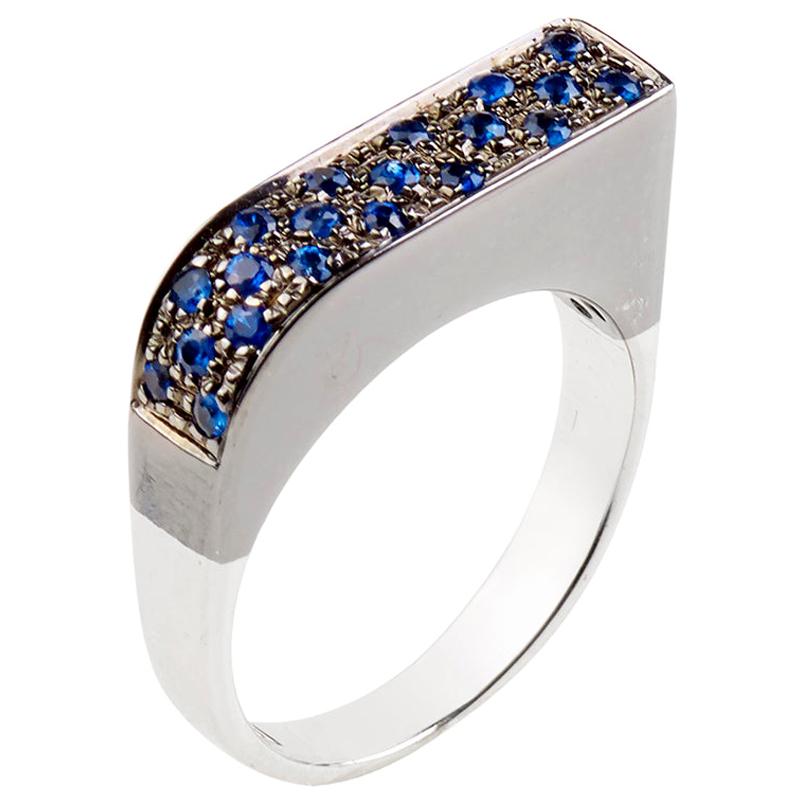 Sapphire Blue Round Cross Rose Square 18 Karat White Gold Band Handmade Ring For Sale