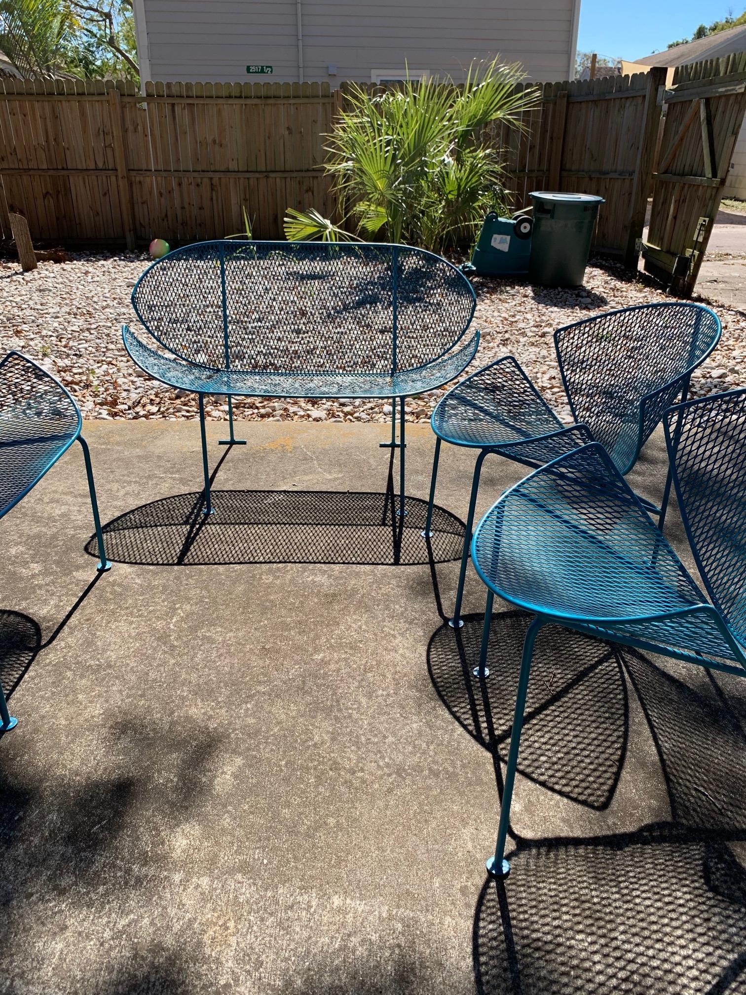 Blue Salterini Outdoor Set 4