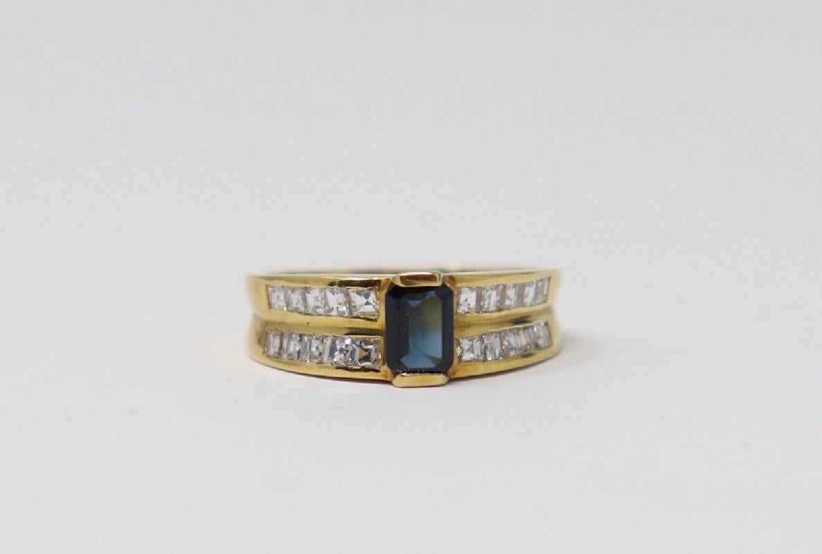 0.70 Carat Blue Sapphire Yellow Gold and Diamonds Wedding or Engagement Ring For Sale 1