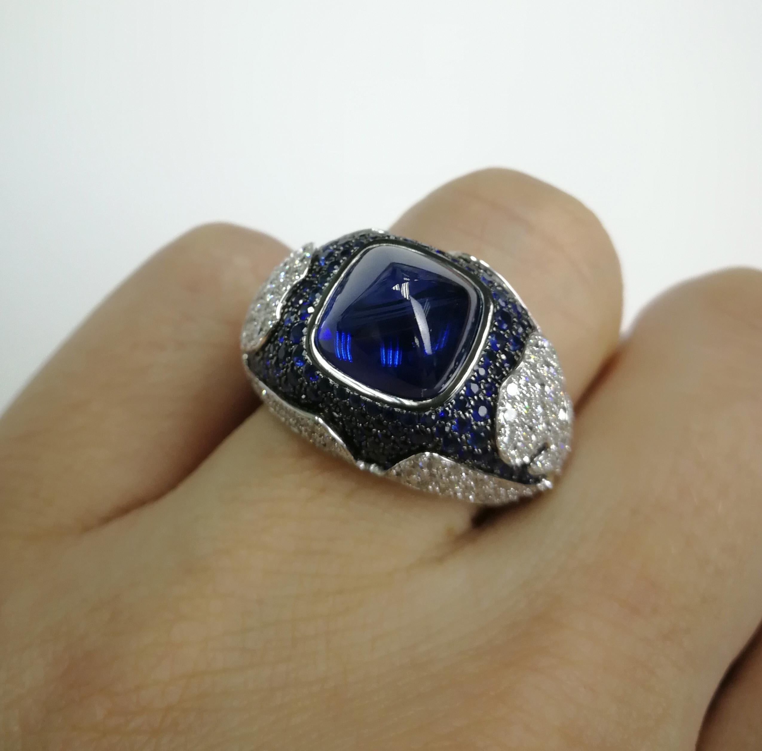 Blue Sapphire 10.31 Carat Diamonds 18 Karat White Gold Maghreb Ring For Sale 3