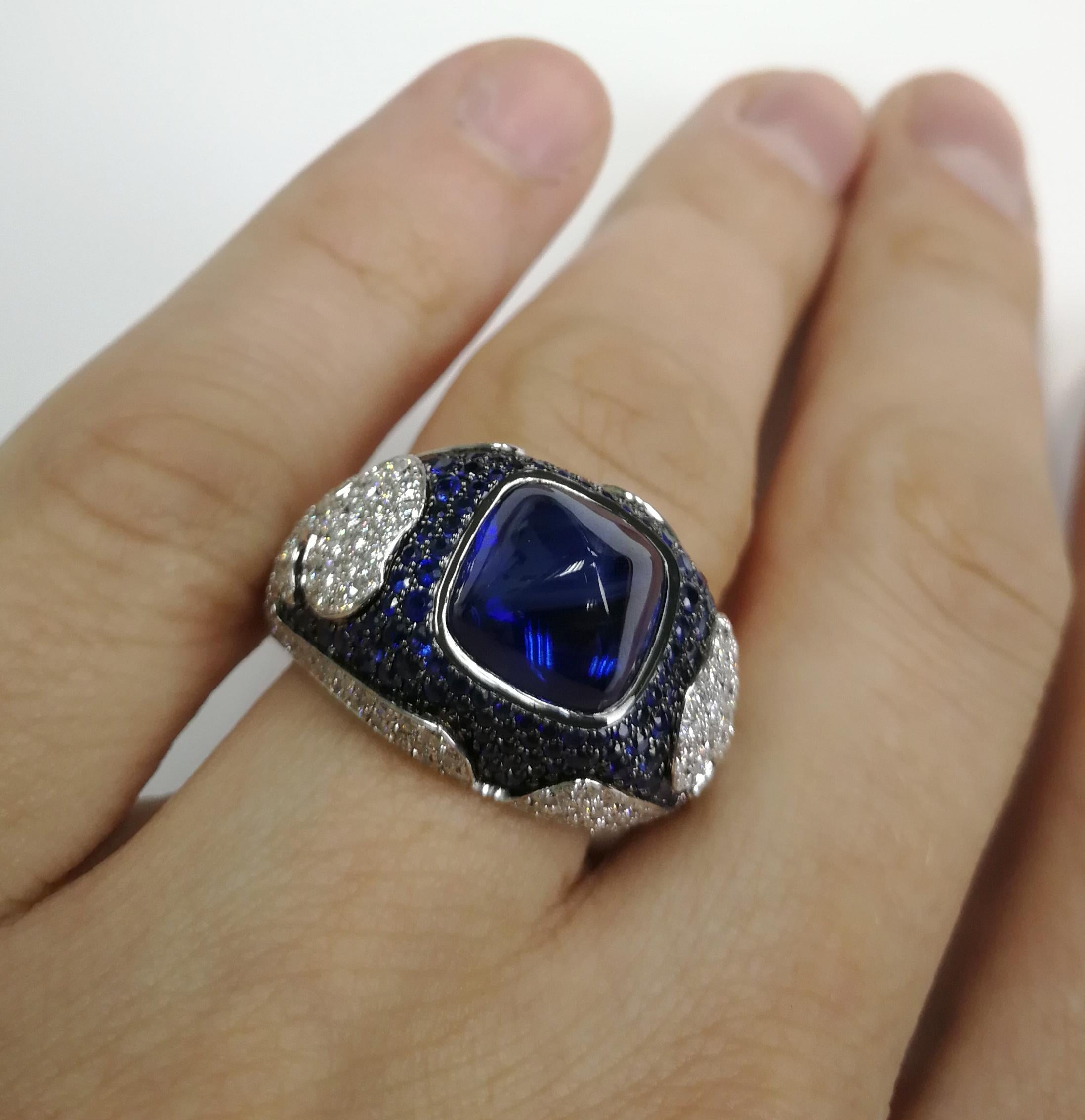 Blue Sapphire 10.31 Carat Diamonds 18 Karat White Gold Maghreb Ring For Sale 5