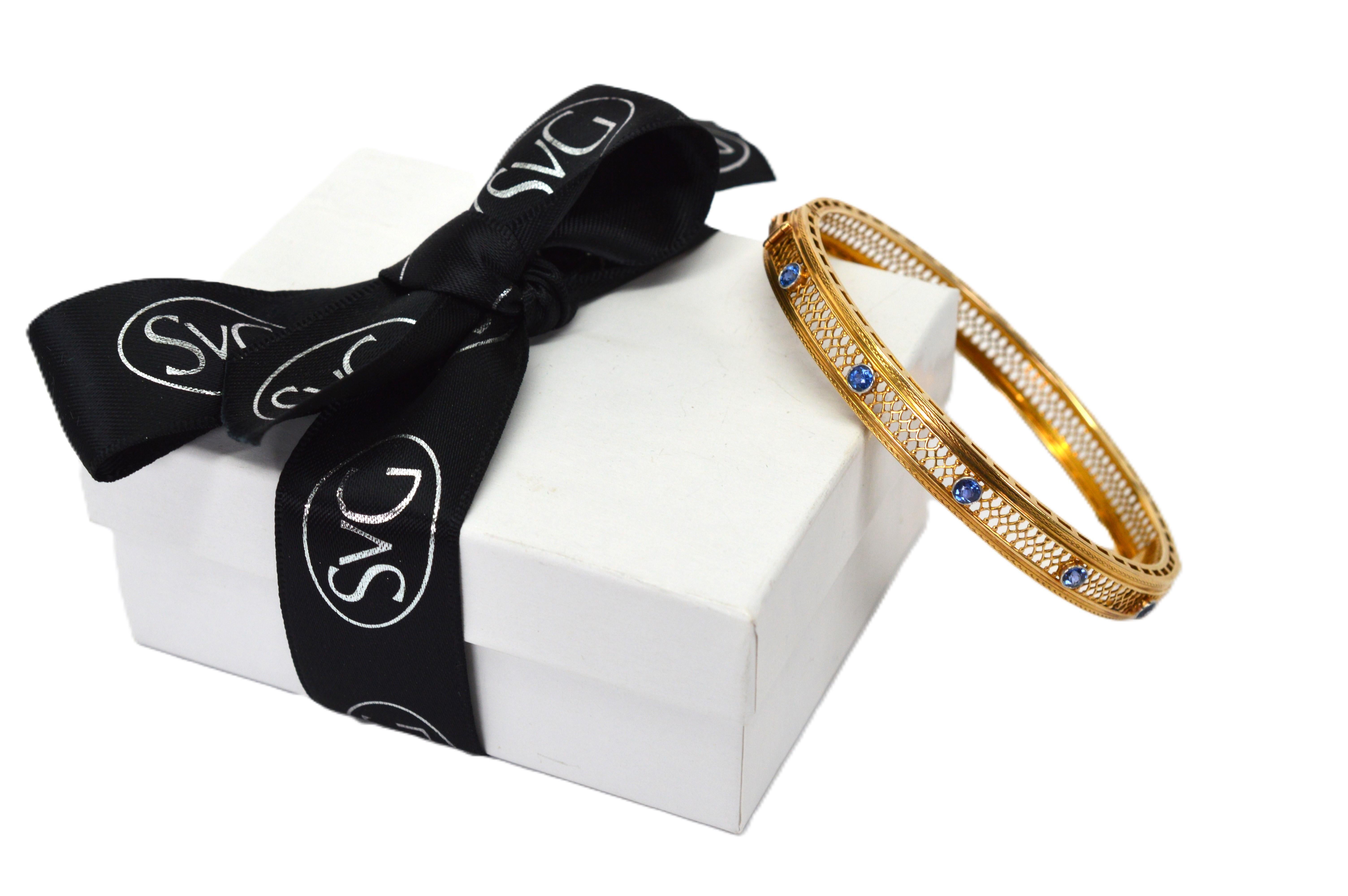 Bracciale Filgree in oro giallo 14 carati con zaffiro blu in vendita 3