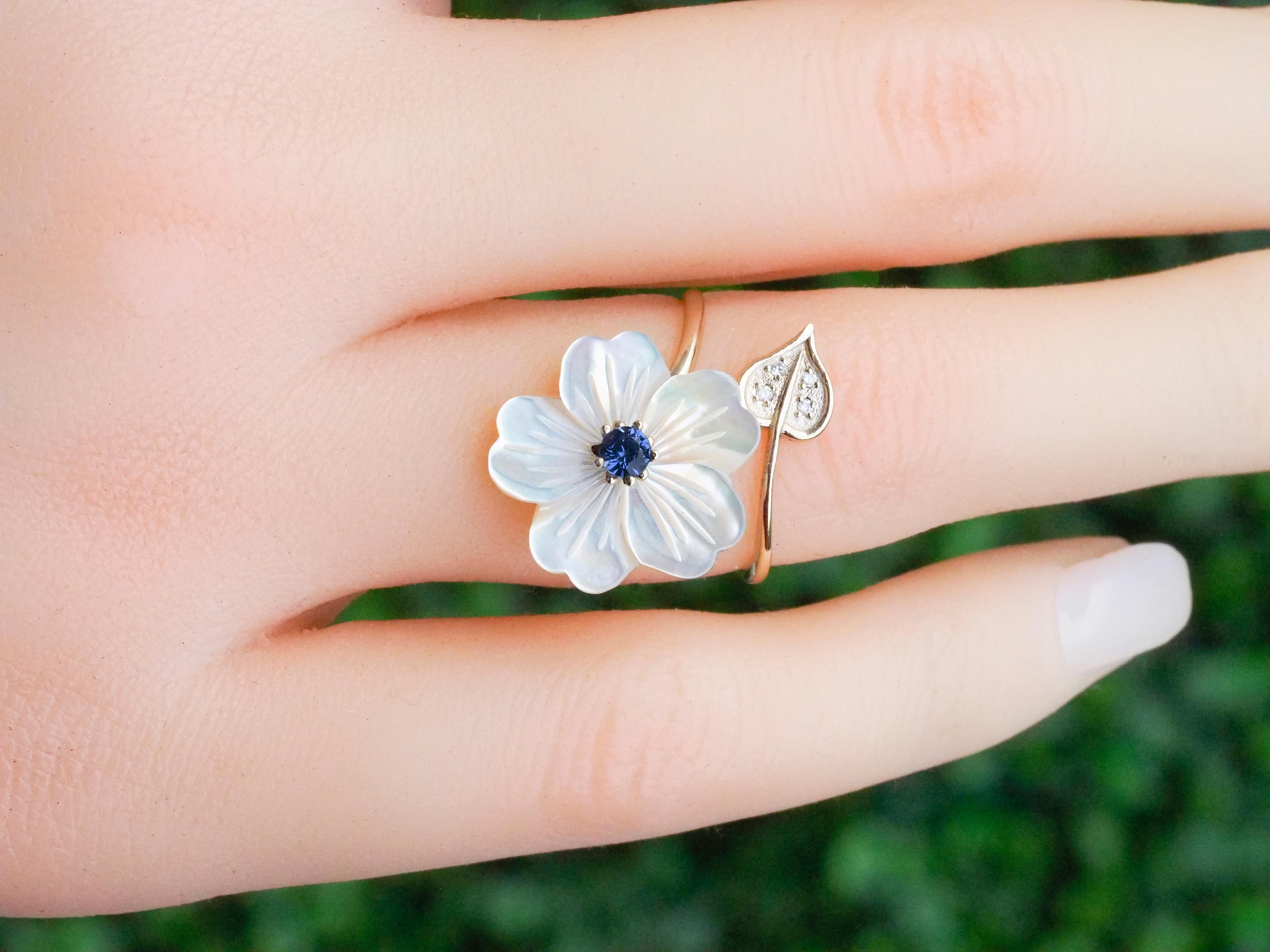 For Sale:  Blue Sapphire 14k Gold Ring with Carved Mother of Pearl Flower 11