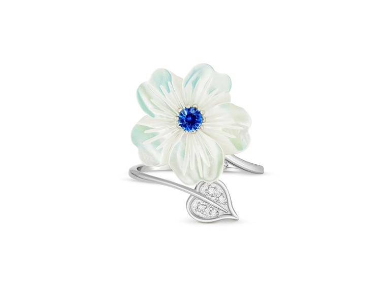 For Sale:  Blue Sapphire 14k Gold Ring with Carved Mother of Pearl Flower 4