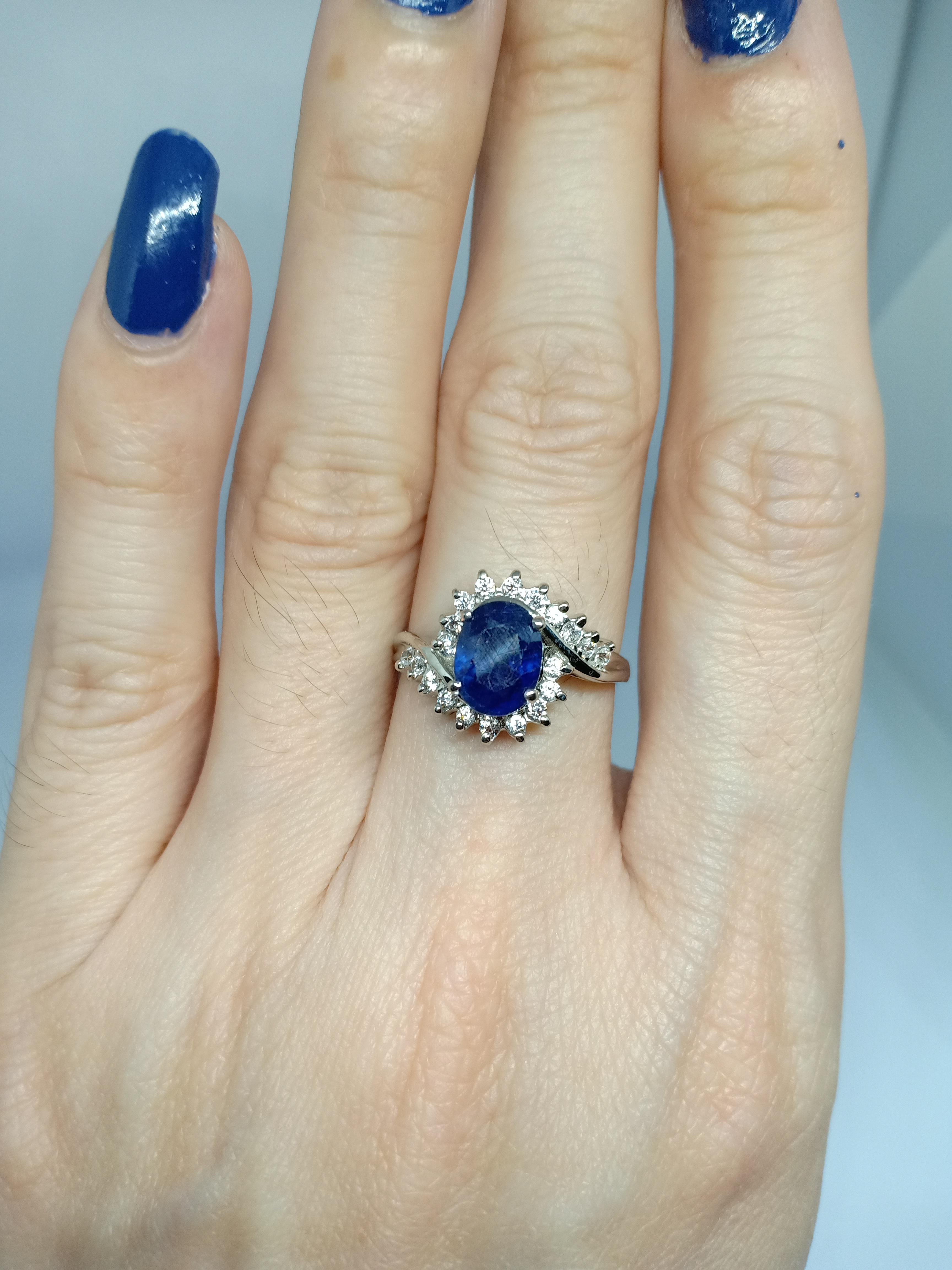 Blue sapphire 1.87 cts Only Heated on white gold plated over stering Silver For Sale 1