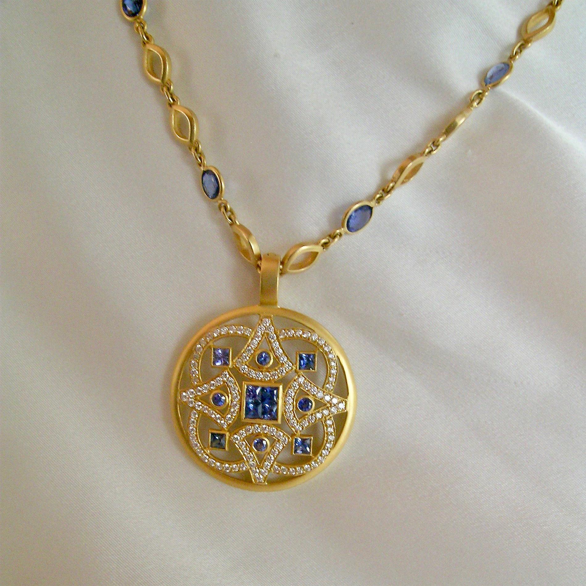 Brilliant Cut Blue Sapphire and 18 Karat Gold Marquis Chain Necklace For Sale