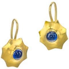 Blue Sapphire 22 Karat Gold Yellow Gold 20 Karat Gold Earrings