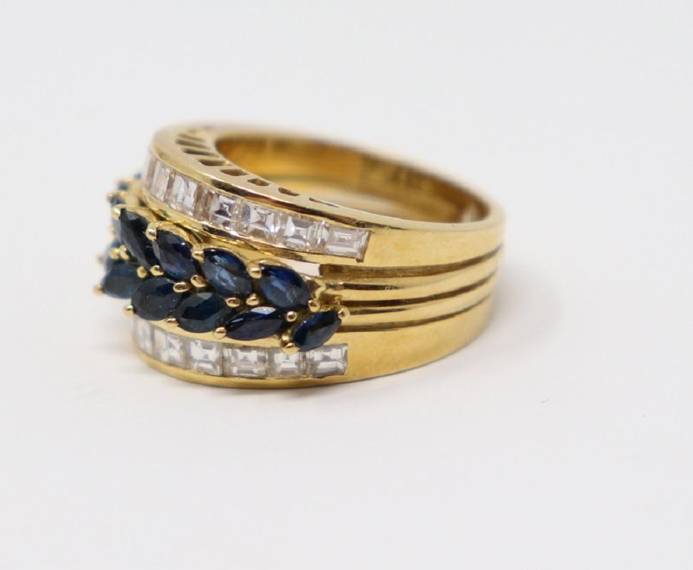 Women's 2.50 Carat Blue Sapphire Yellow Gold and Diamonds Wedding or Engagement Ring For Sale