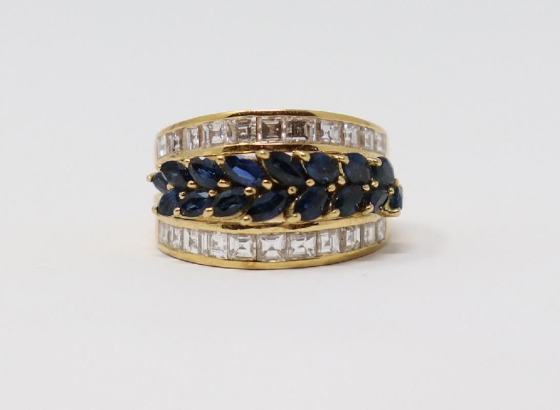 2.50 Carat Blue Sapphire Yellow Gold and Diamonds Wedding or Engagement Ring For Sale 2