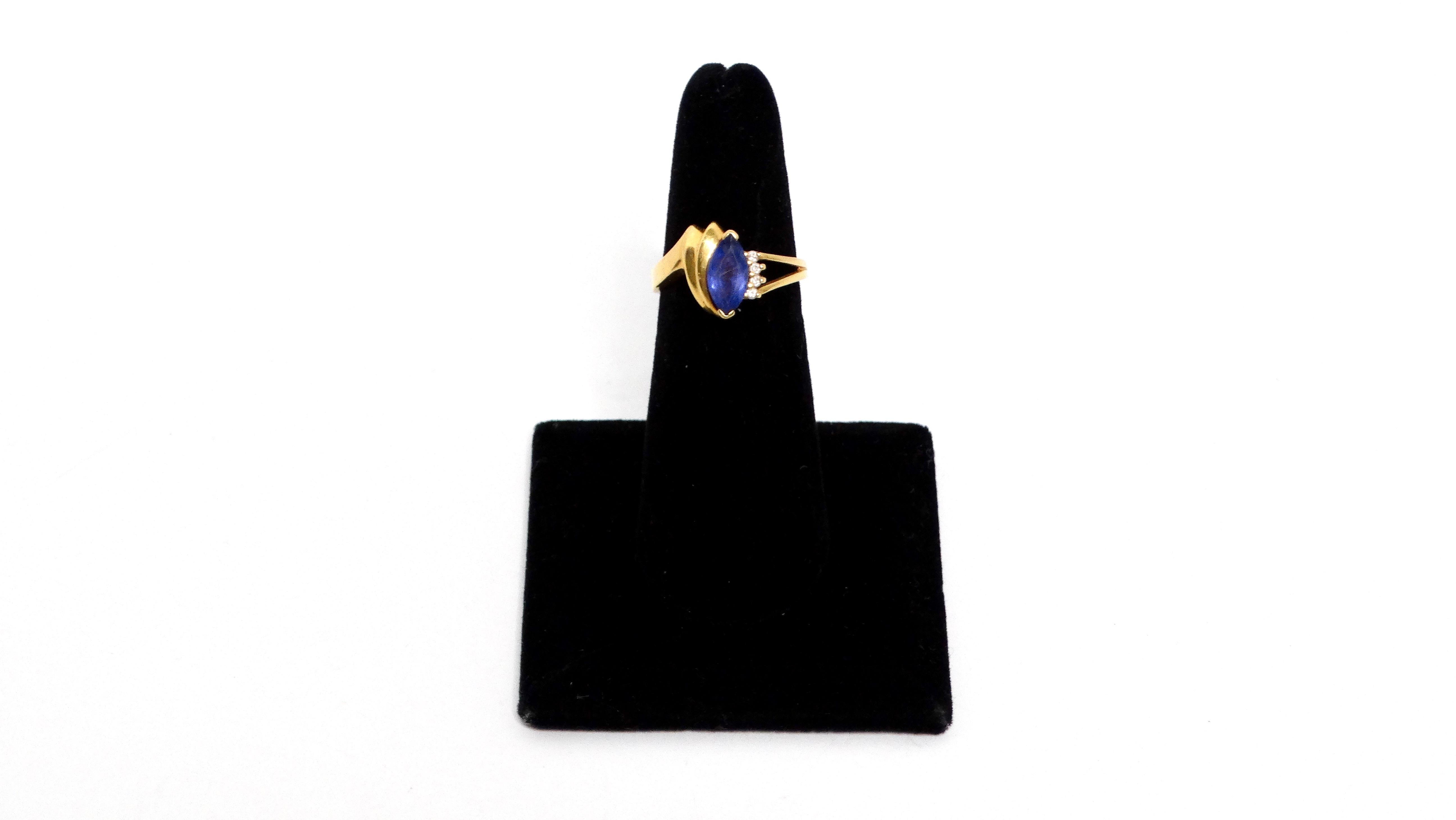 Blue Sapphire & 4 Diamond Vintage 14k Gold Ring In Good Condition For Sale In Scottsdale, AZ