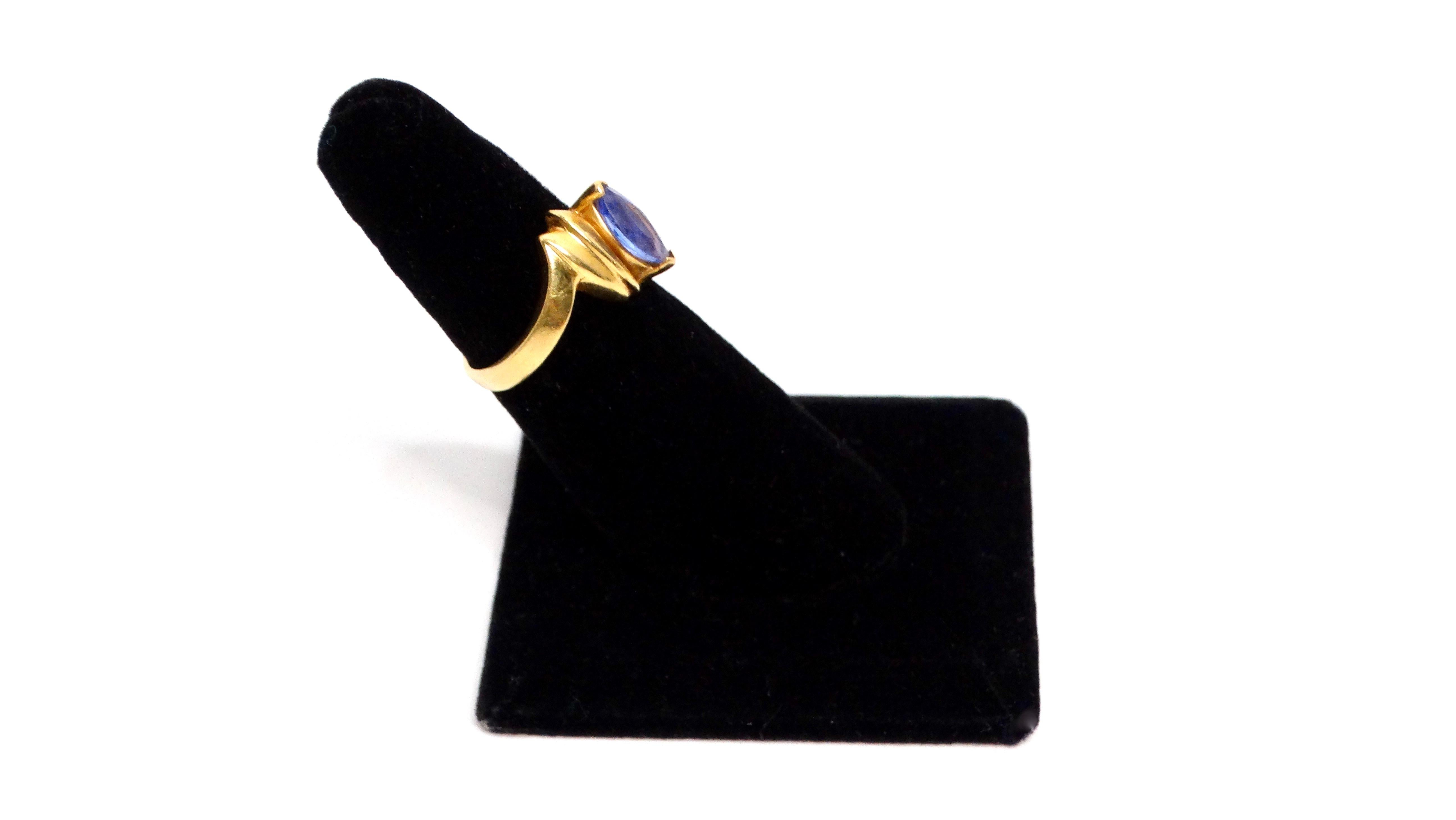 Blue Sapphire & 4 Diamond Vintage 14k Gold Ring For Sale 2