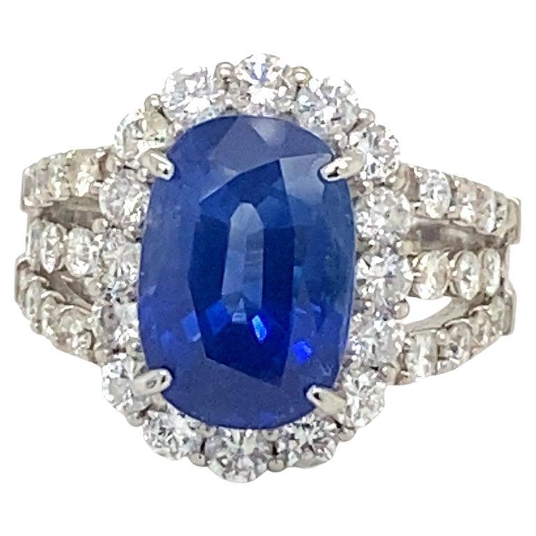 Blue Sapphire 8.25 Carat and Diamond Platinum Ring For Sale