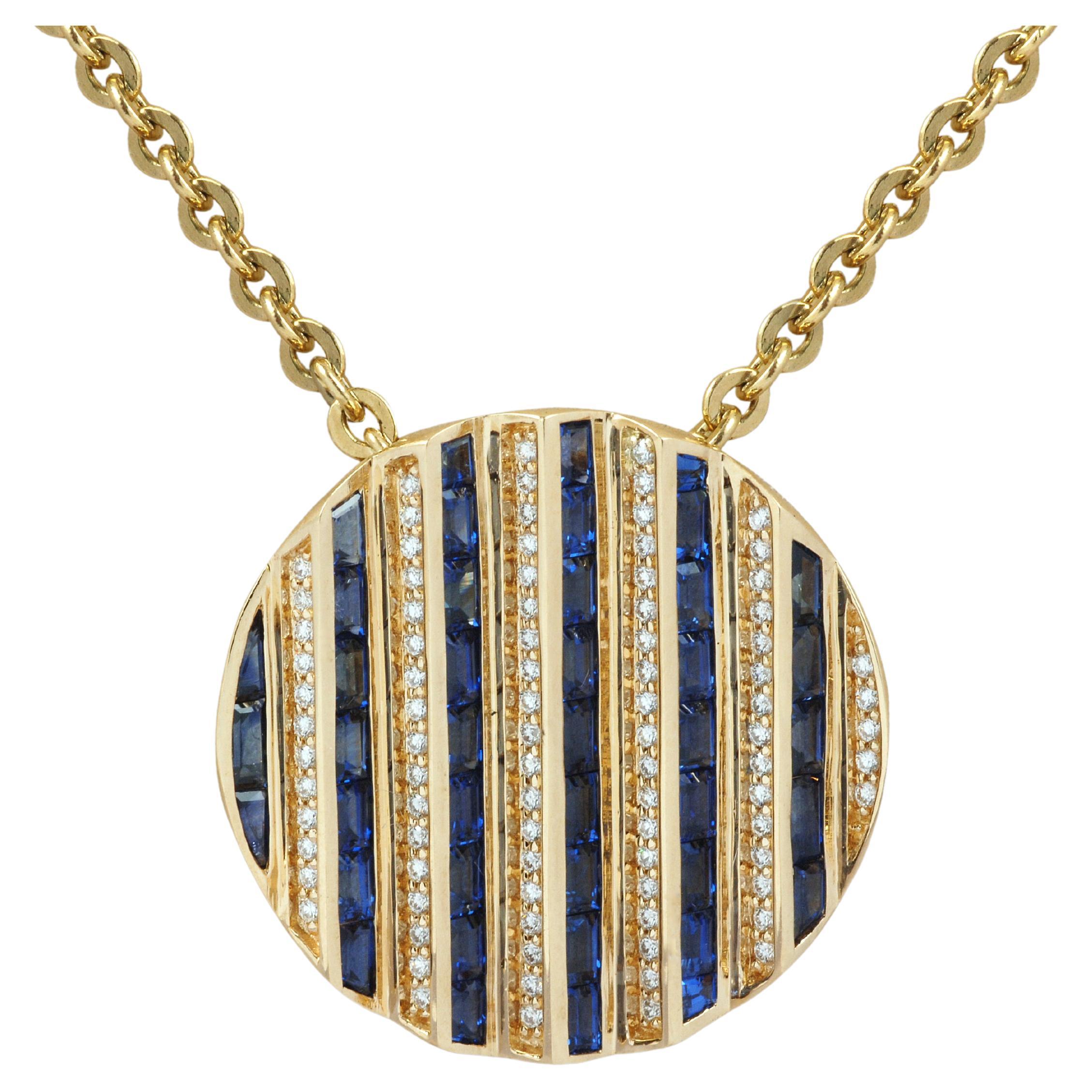 Pendentif Agamo en saphir bleu et diamant serti dans des montures en or 18K