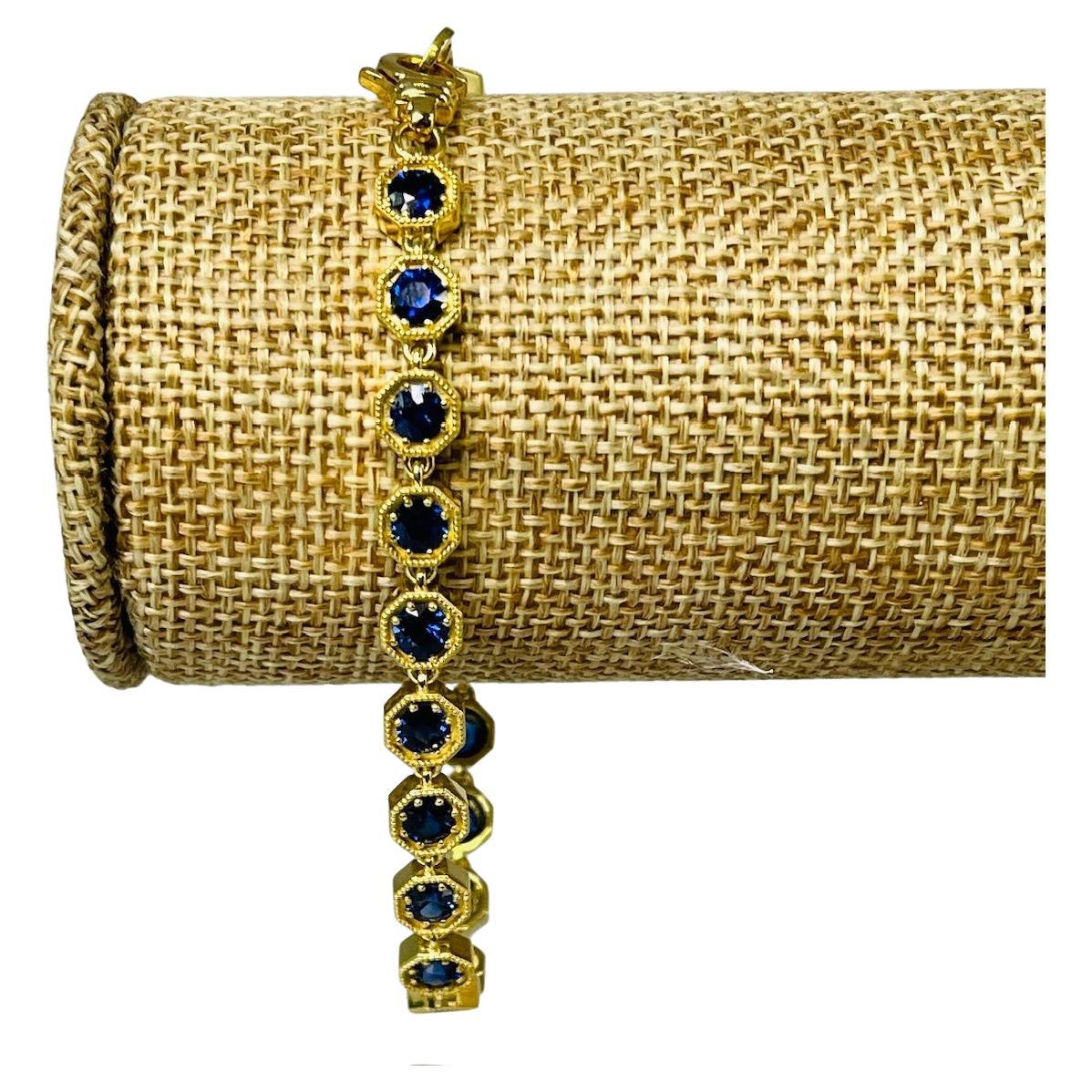 Blue Sapphire and 18k Yellow Gold Tennis Bracelet, 4.96 Carats Total, 7 Inches For Sale 3