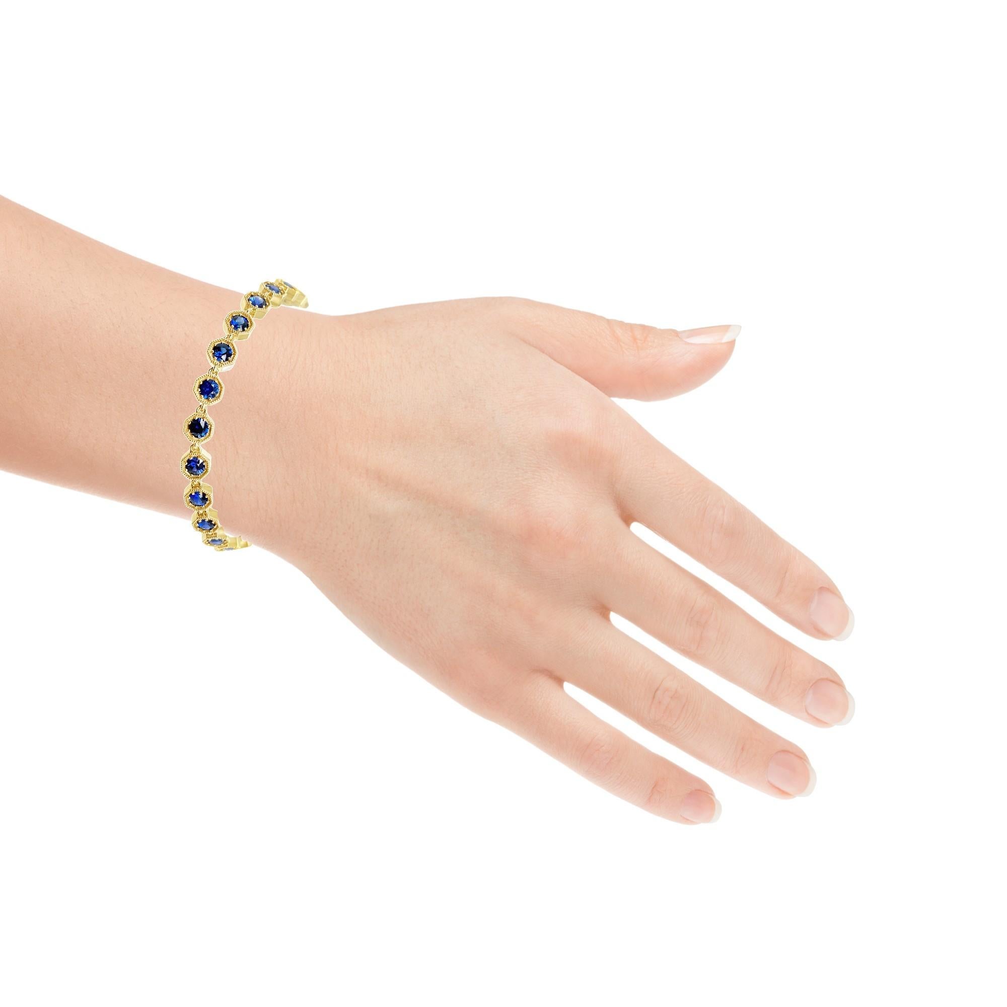 Blue Sapphire and 18k Yellow Gold Tennis Bracelet, 4.96 Carats Total, 7 Inches For Sale 4
