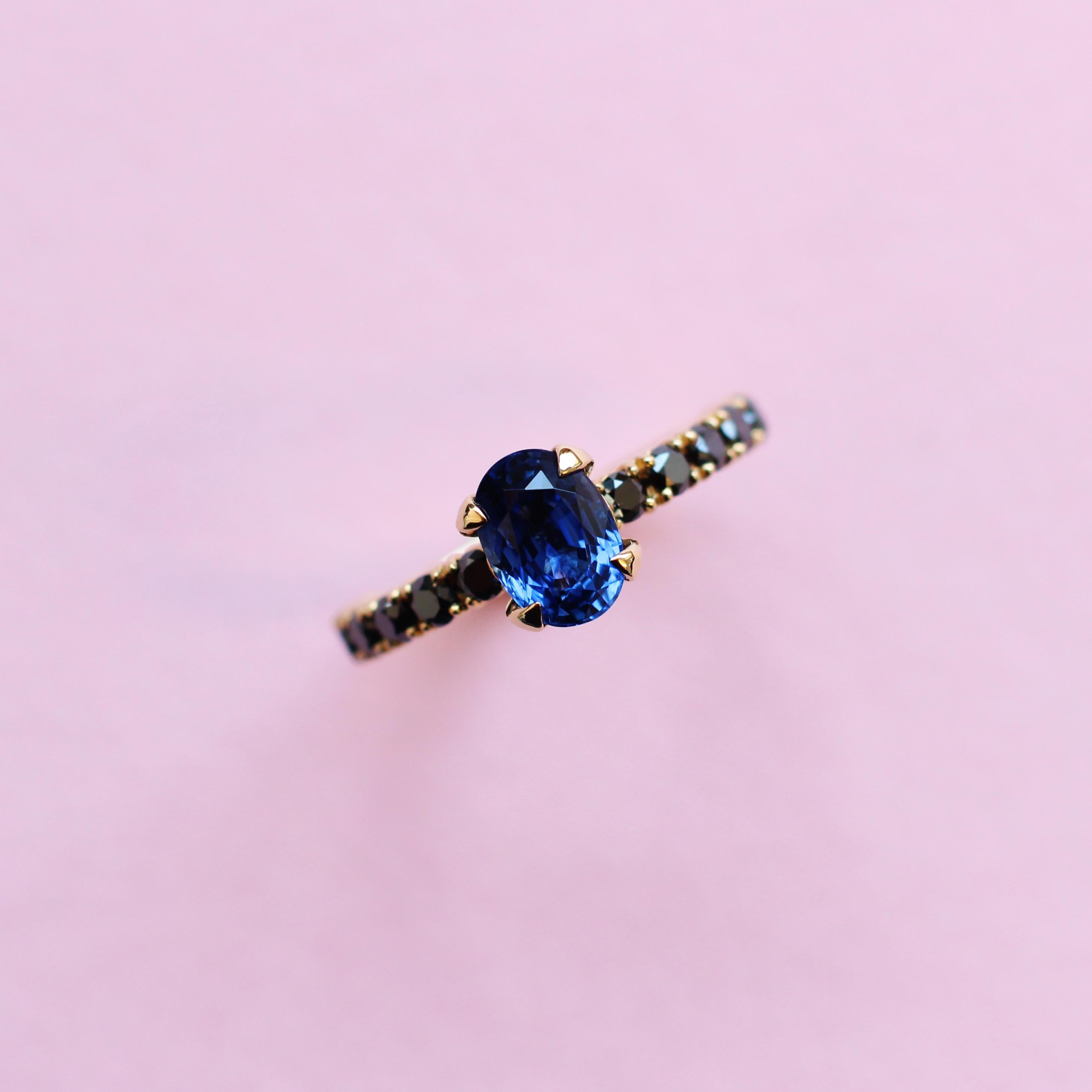 For Sale:  Blue Sapphire and Black Diamond Solitaire Ring Set in 18 Karat Yellow Gold 5