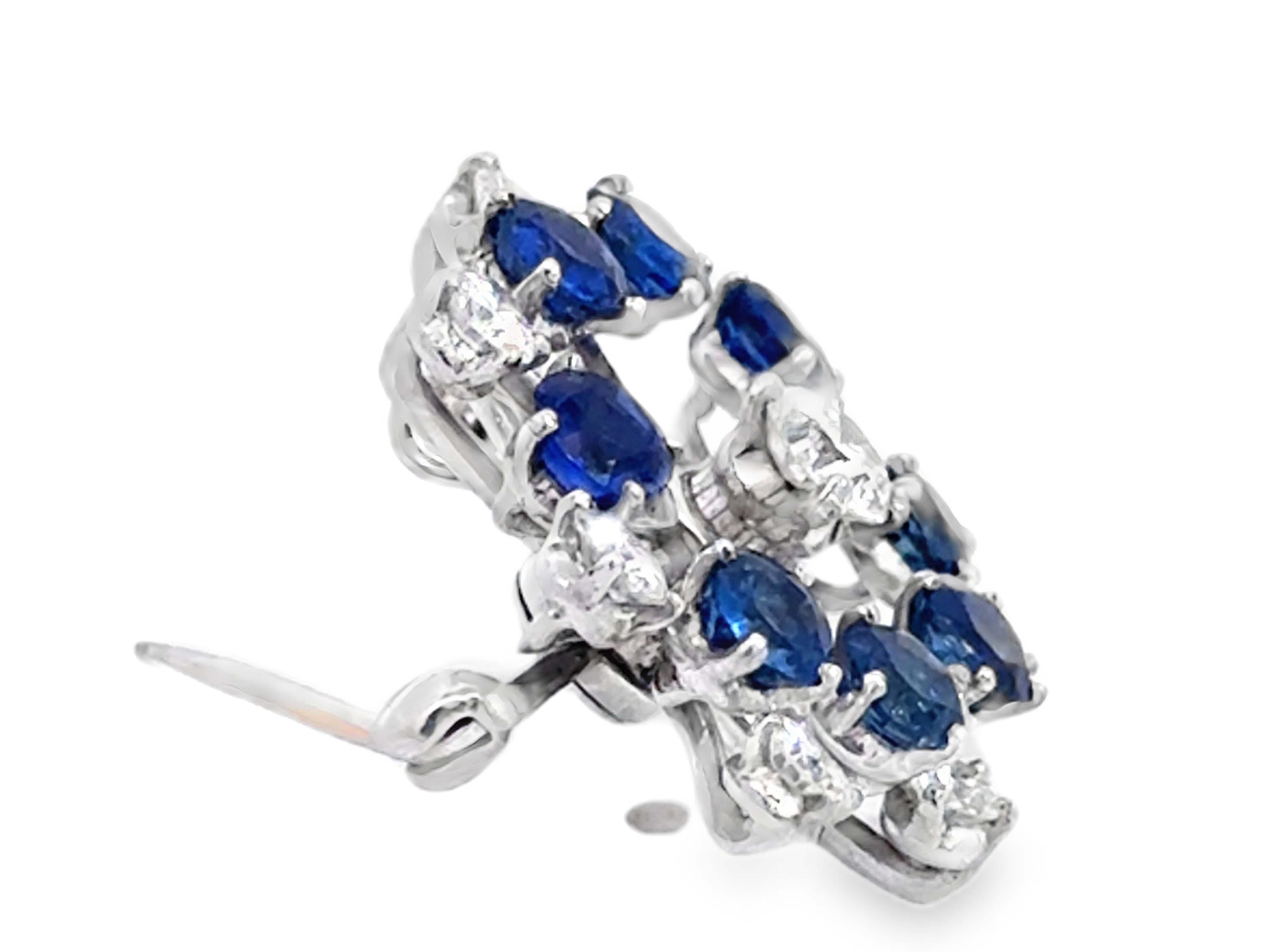 Blue Sapphire and Brilliant Cut Diamond Flower Brooch in Platinum In Excellent Condition For Sale In Honolulu, HI