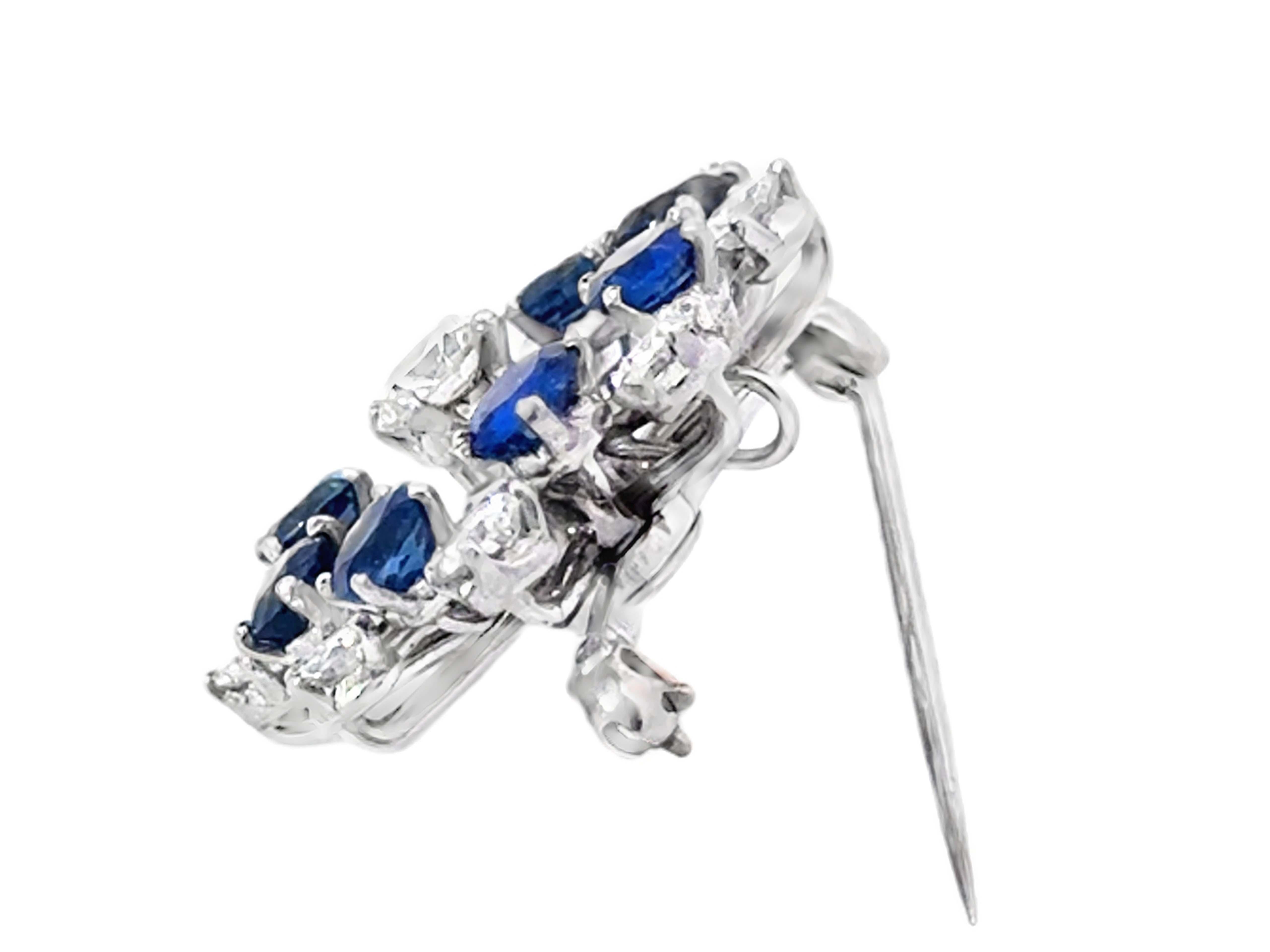 Women's or Men's Blue Sapphire and Brilliant Cut Diamond Flower Brooch in Platinum For Sale