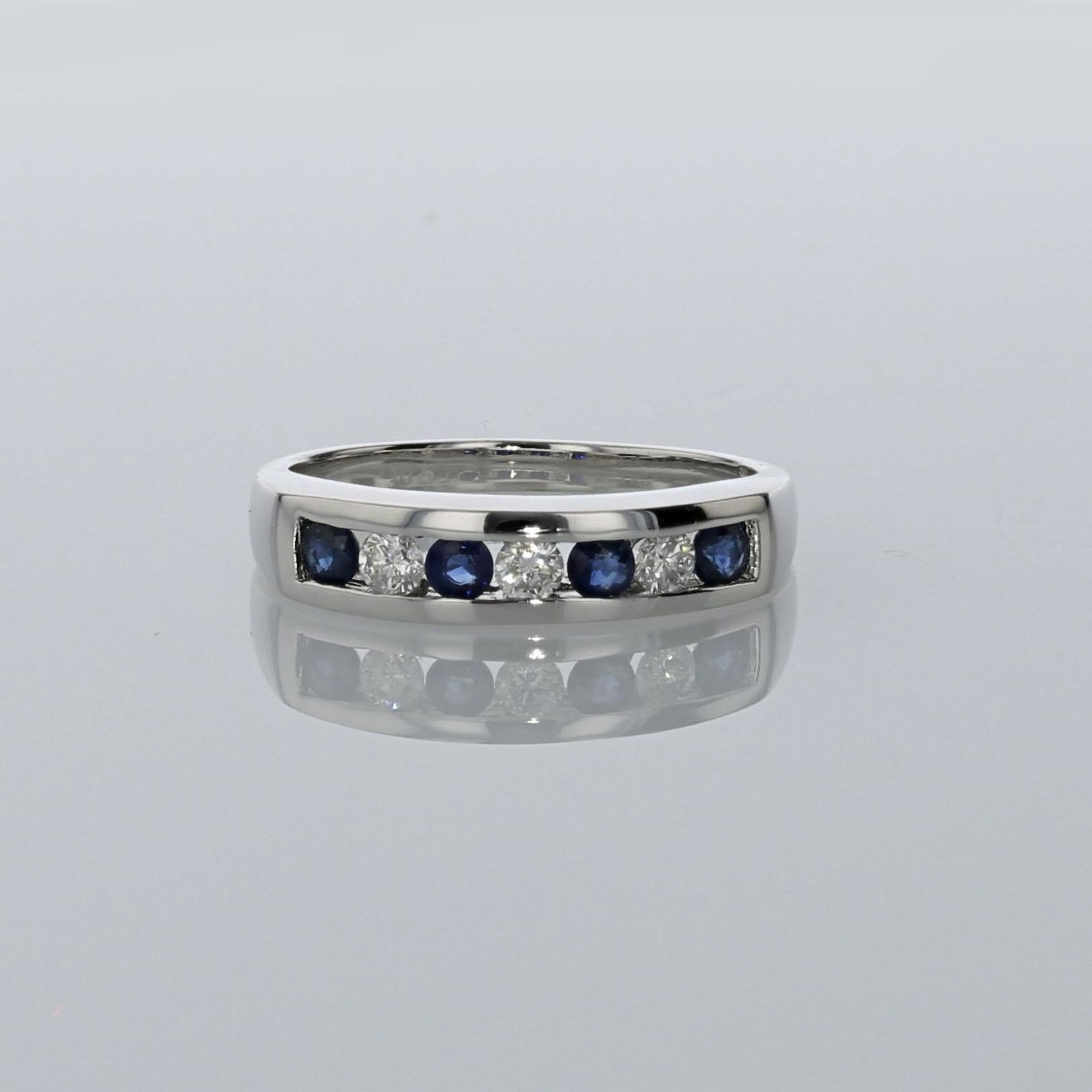 Blue Sapphire and Diamond 14K White Gold Ring In New Condition For Sale In LA, CA