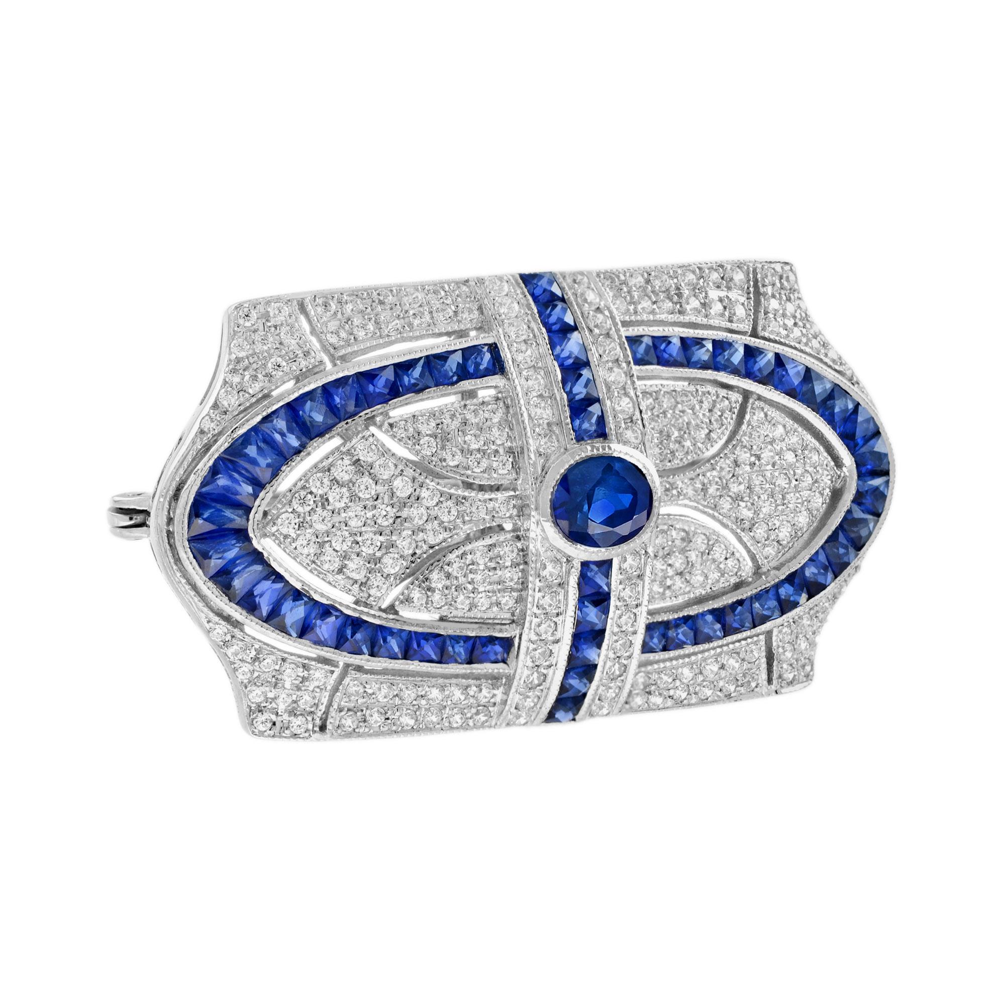 Blue Sapphire and Diamond Antique Style Brooch in 18K White Gold In New Condition For Sale In Bangkok, TH