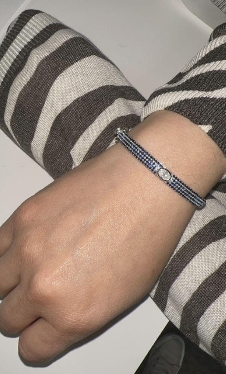 Contemporaneo Bracciale con zaffiri blu e diamanti in vendita