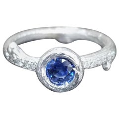 14k Weißgold Bark-Ring mit blauem Saphir und Diamant