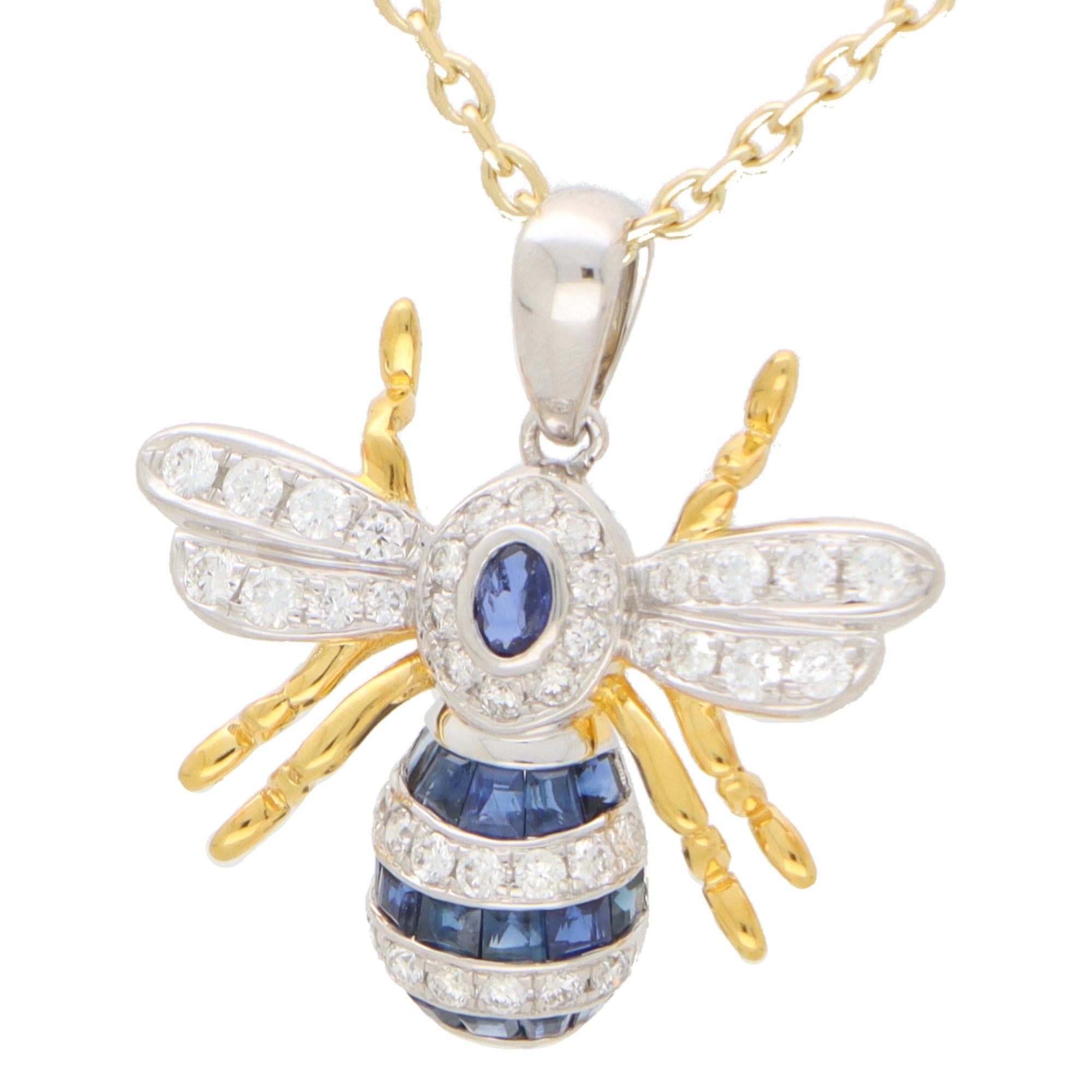 Blue Sapphire and Diamond Bee Pendant Set in 18k White and Yellow Gold In New Condition For Sale In London, GB