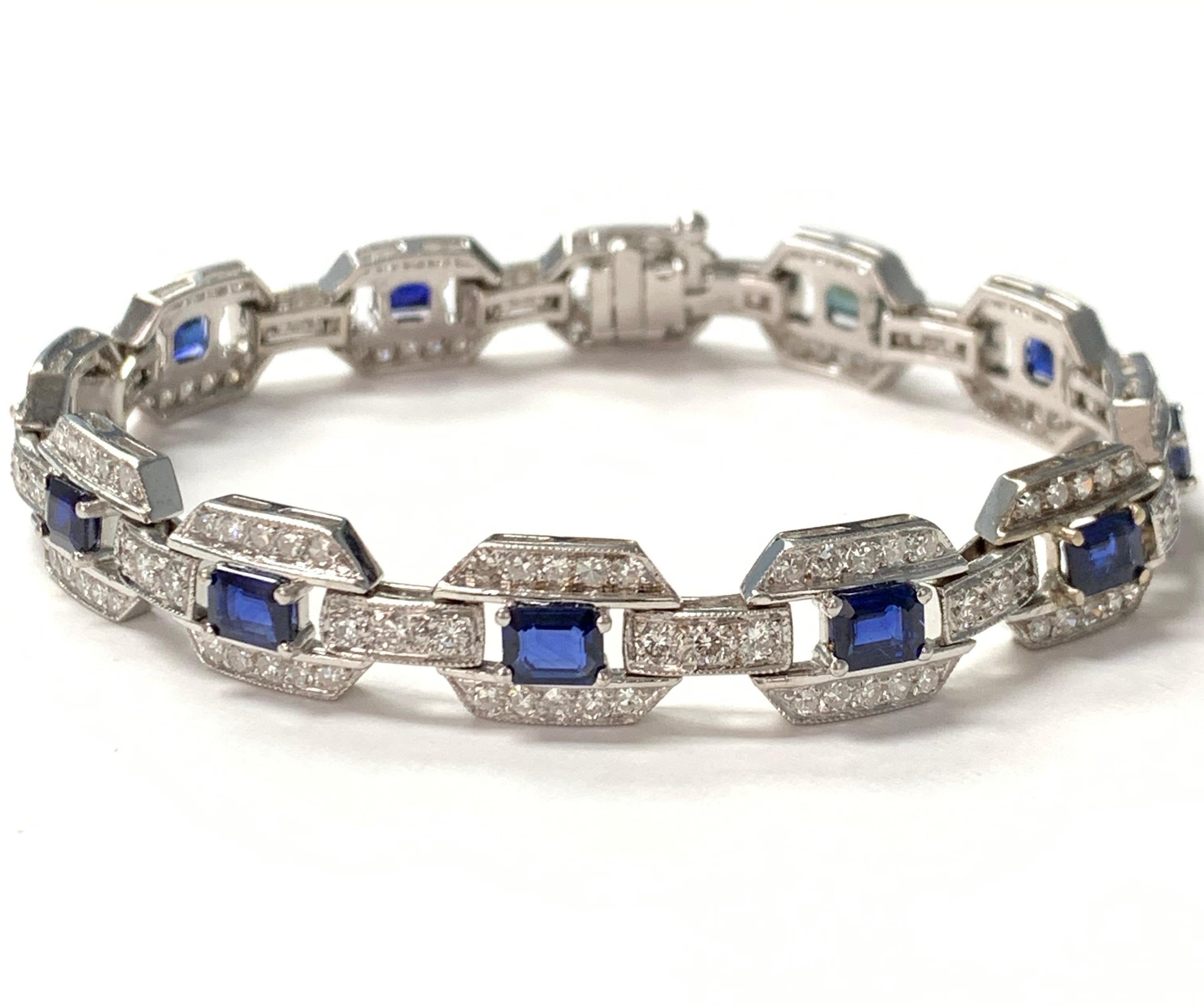 Blue Sapphire and Diamond Bracelet in 18k White Gold In Excellent Condition For Sale In New York, NY