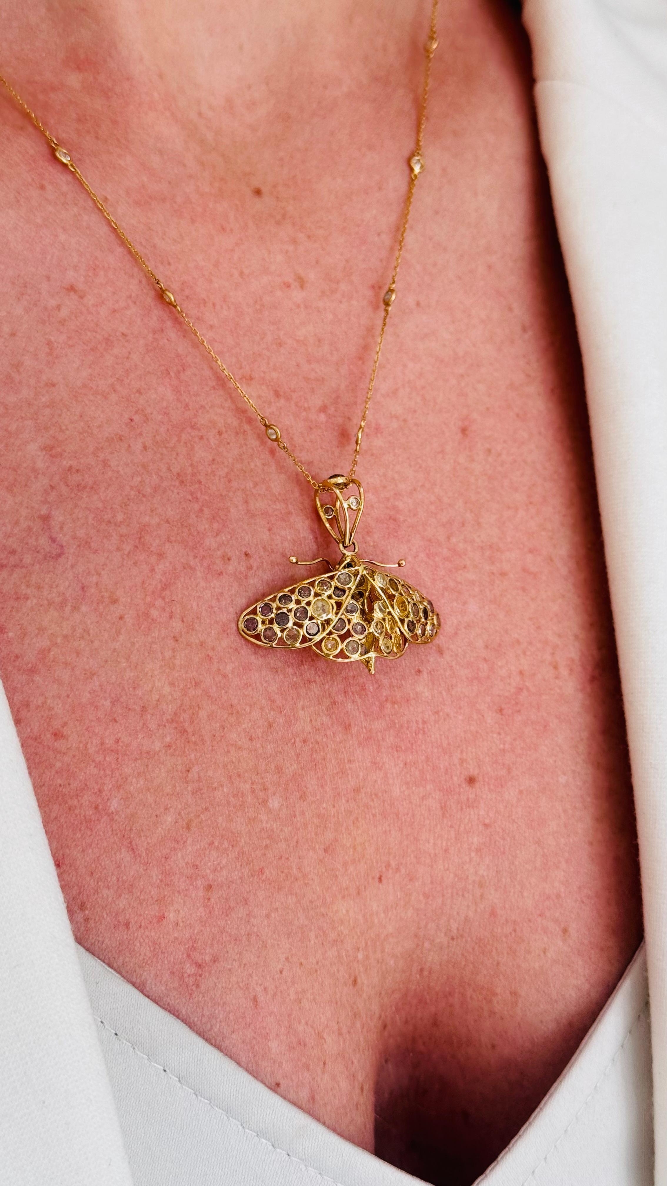 Blue Sapphire and Diamond Butterfly Pendant in 18k Yellow Gold For Sale 1